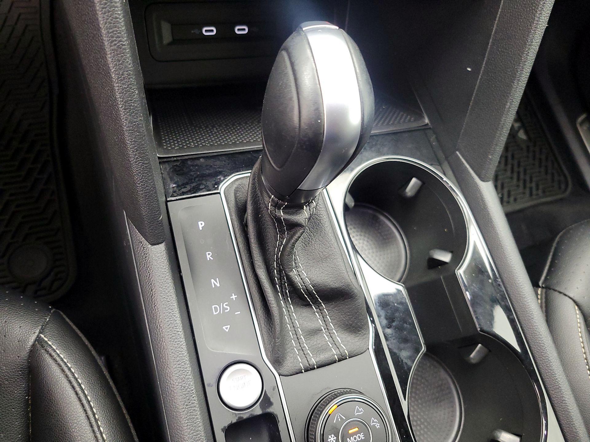 Thumbnail: 2022 Volkswagen Atlas - 17