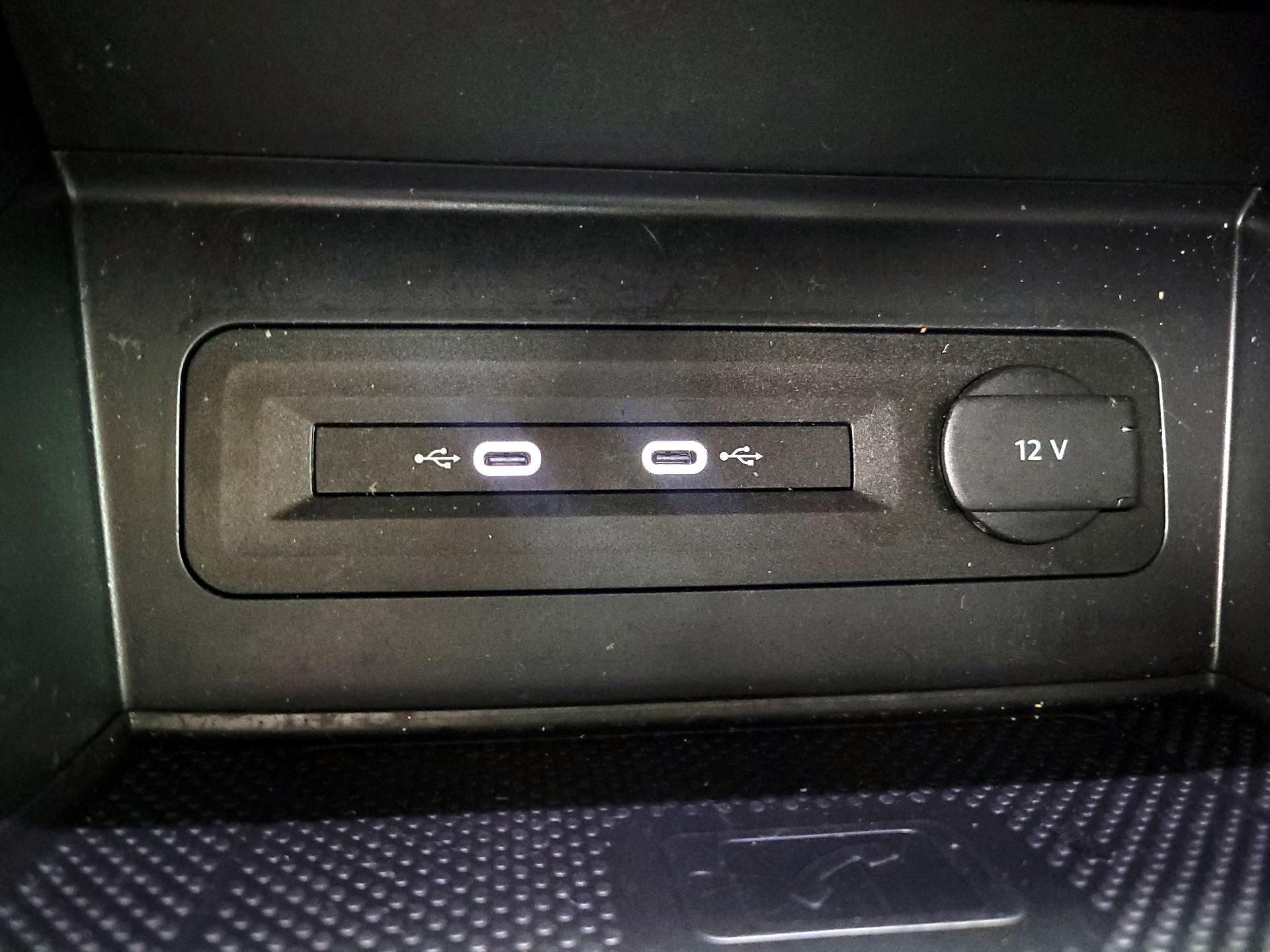 Thumbnail: 2022 Volkswagen Atlas - 18