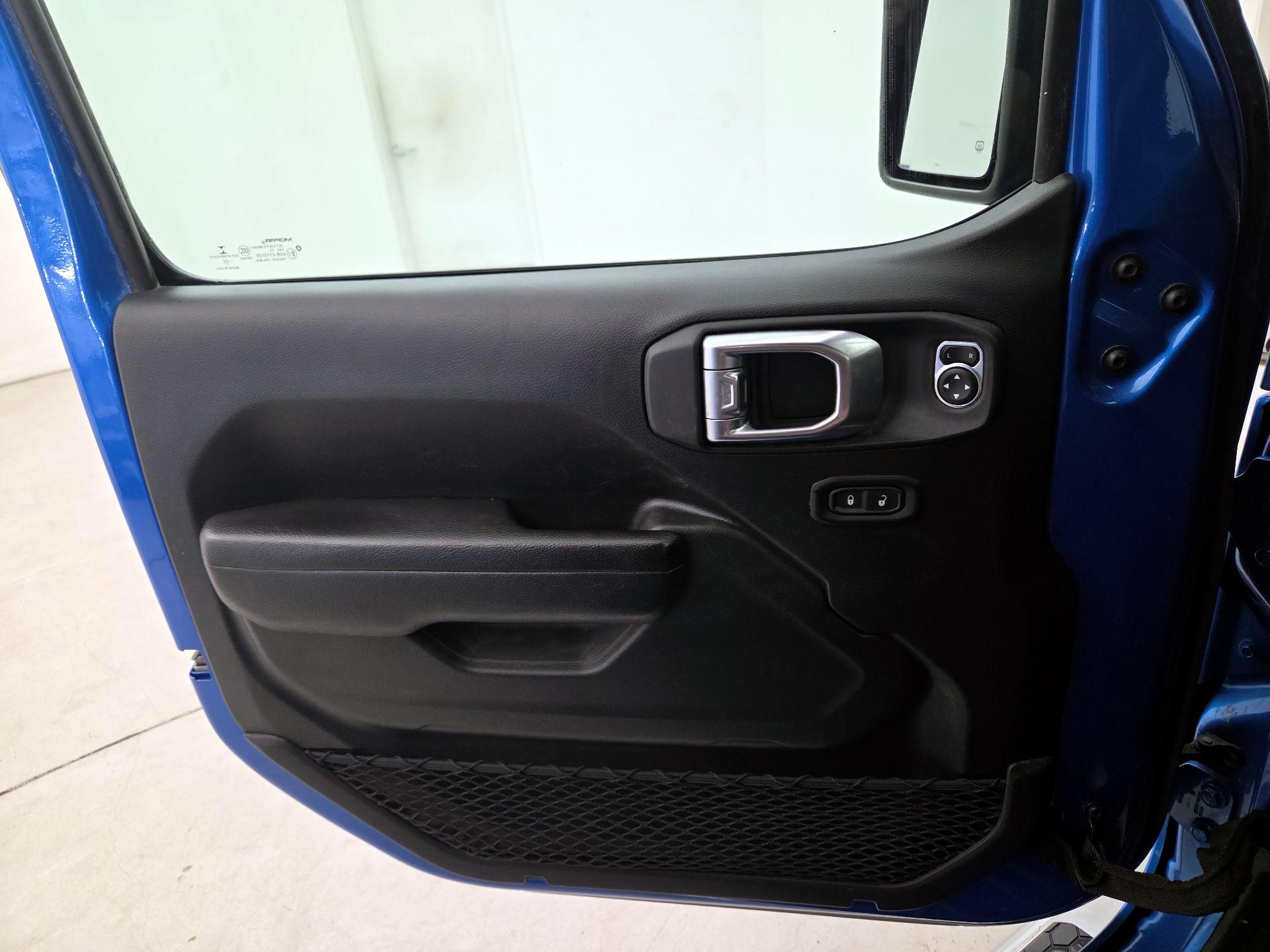 Thumbnail: 2022 Jeep Wrangler - 12