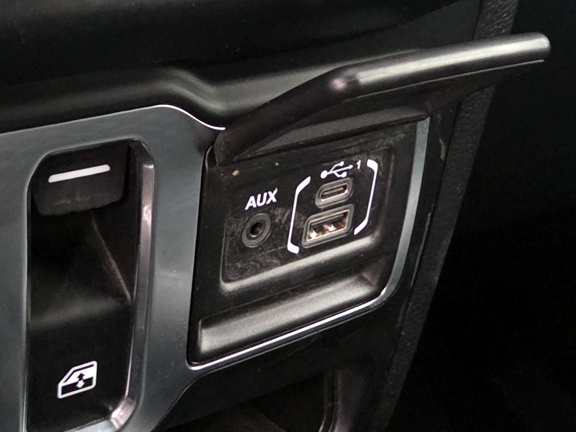 Thumbnail: 2022 Jeep Wrangler - 17