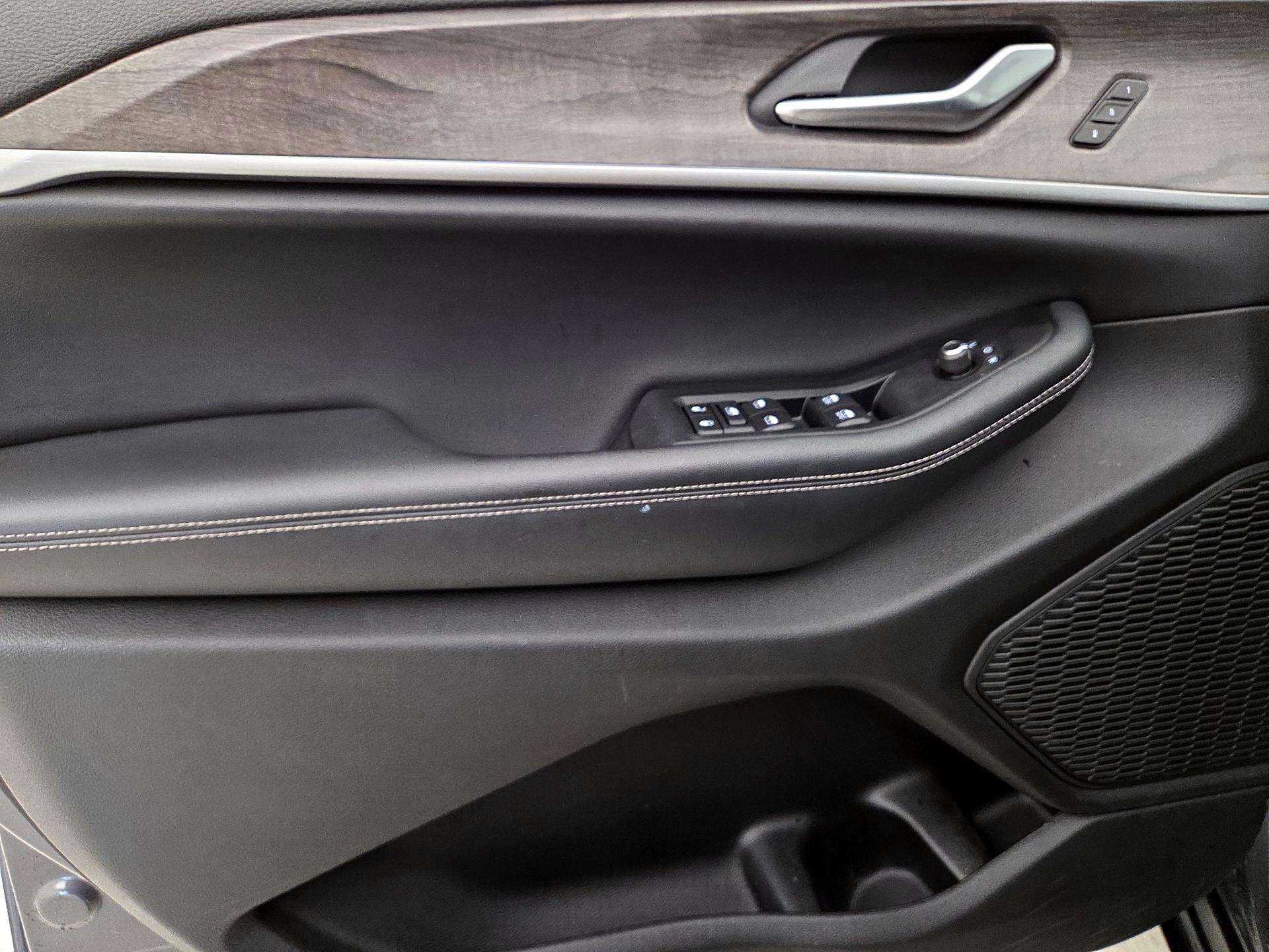 Thumbnail: 2023 Jeep Grand Cherokee - 12