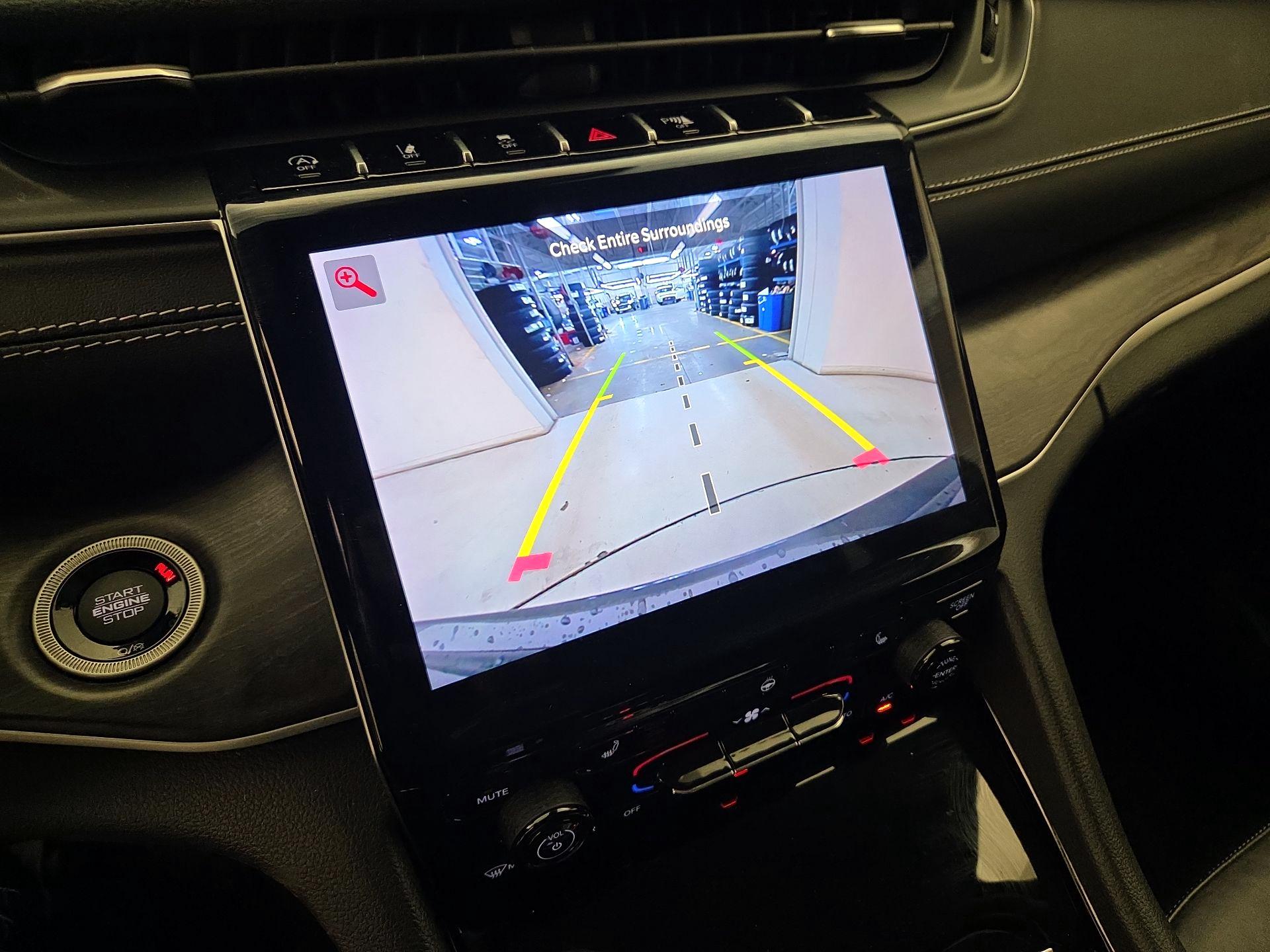 Thumbnail: 2023 Jeep Grand Cherokee - 14