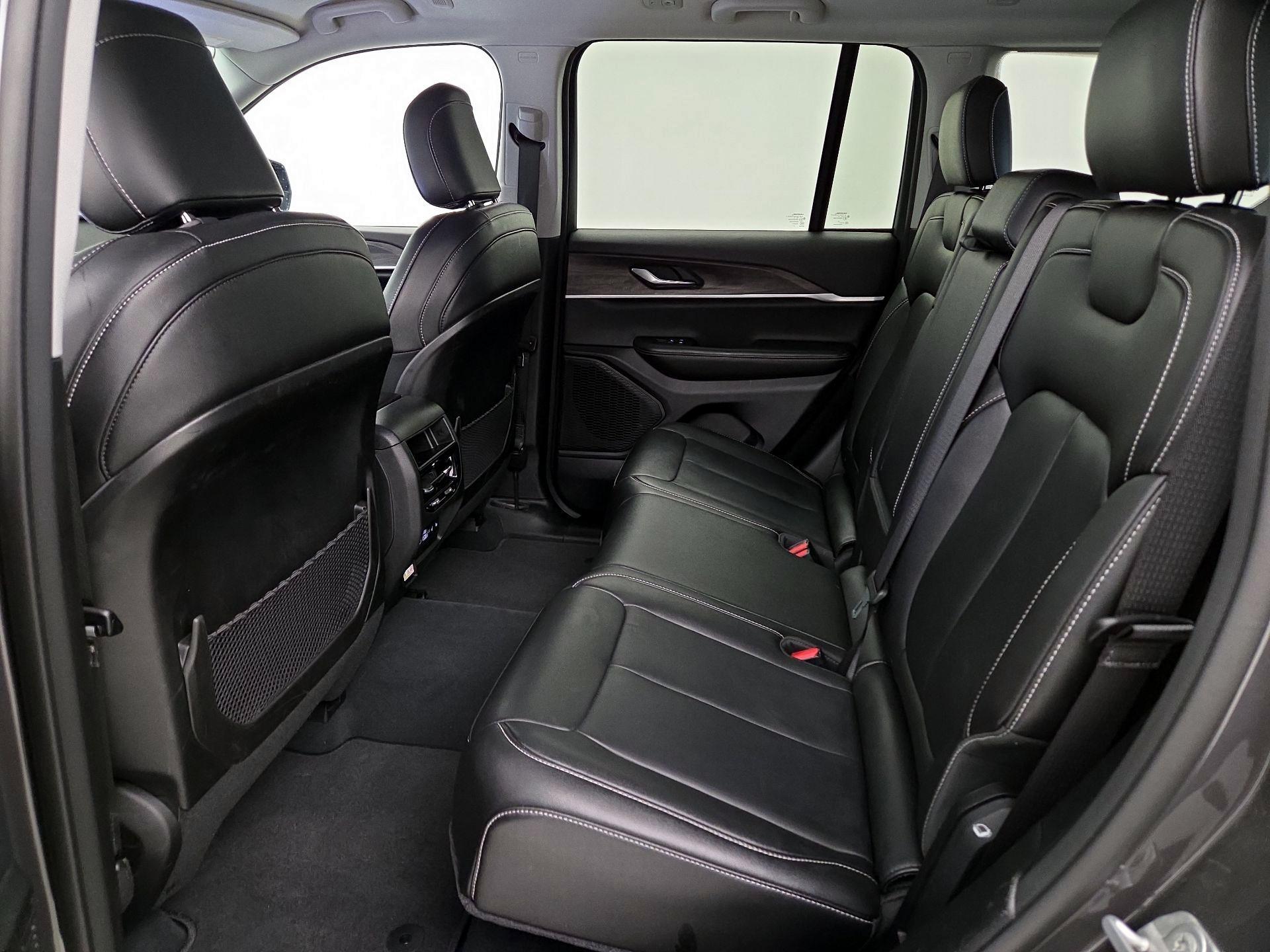 Thumbnail: 2023 Jeep Grand Cherokee - 19