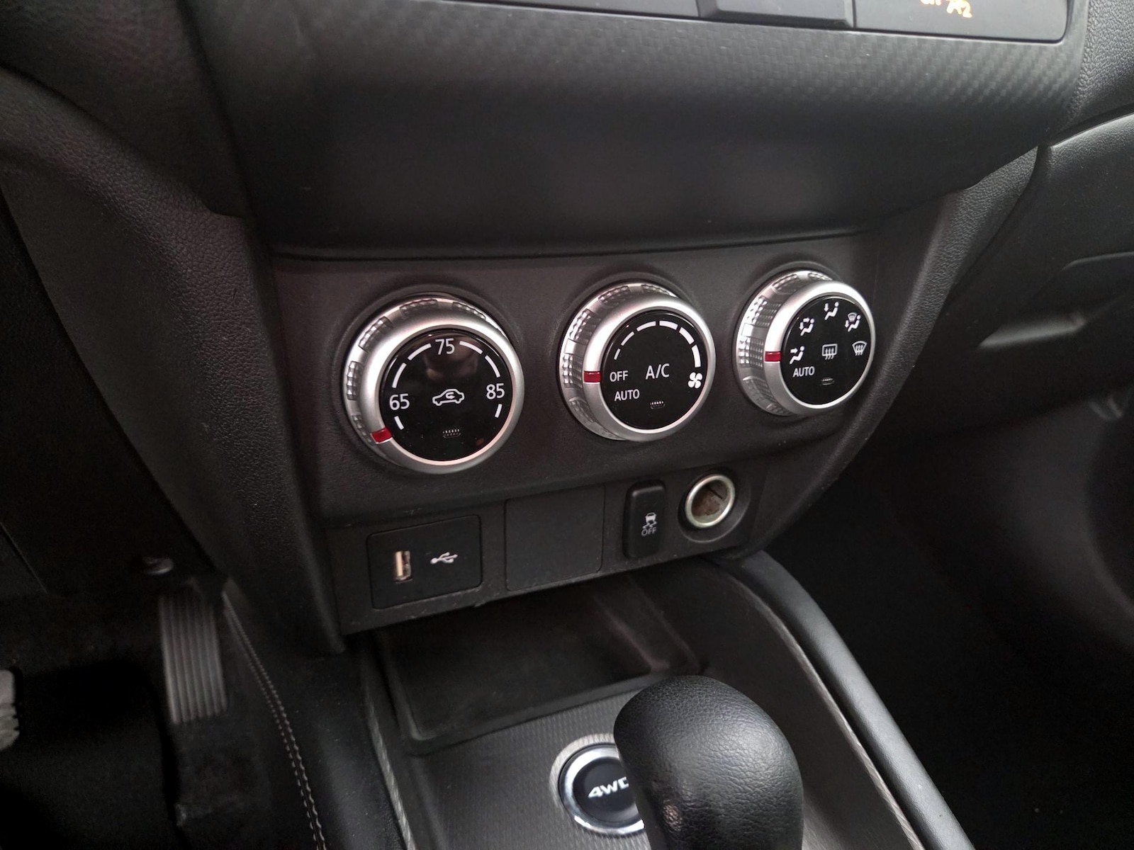 2024 Mitsubishi Outlander Sport ES - Photo 17