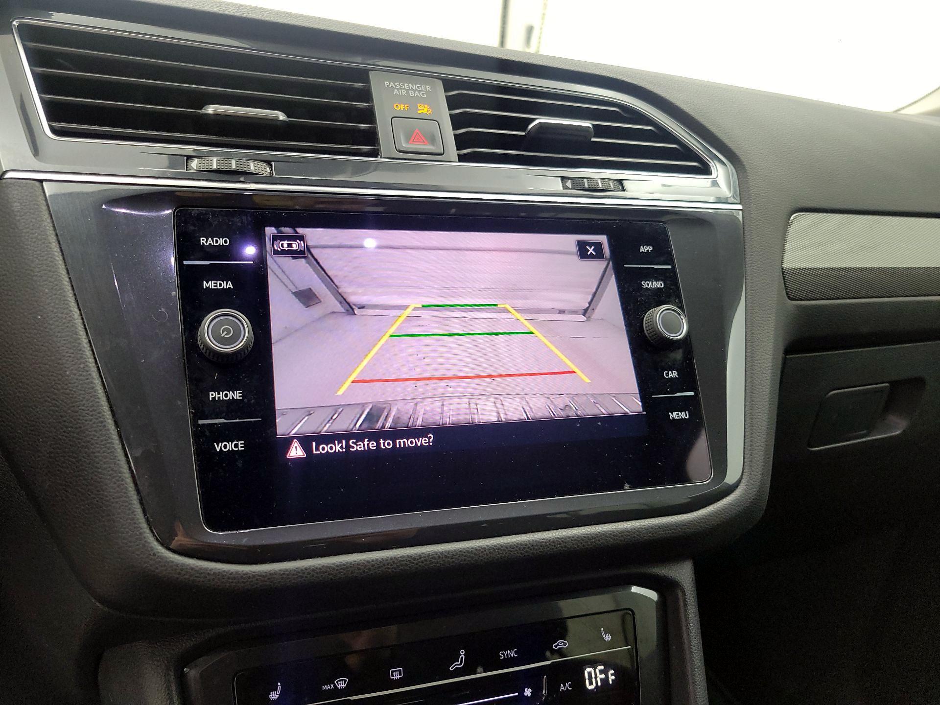 Thumbnail: 2023 Volkswagen Tiguan - 14