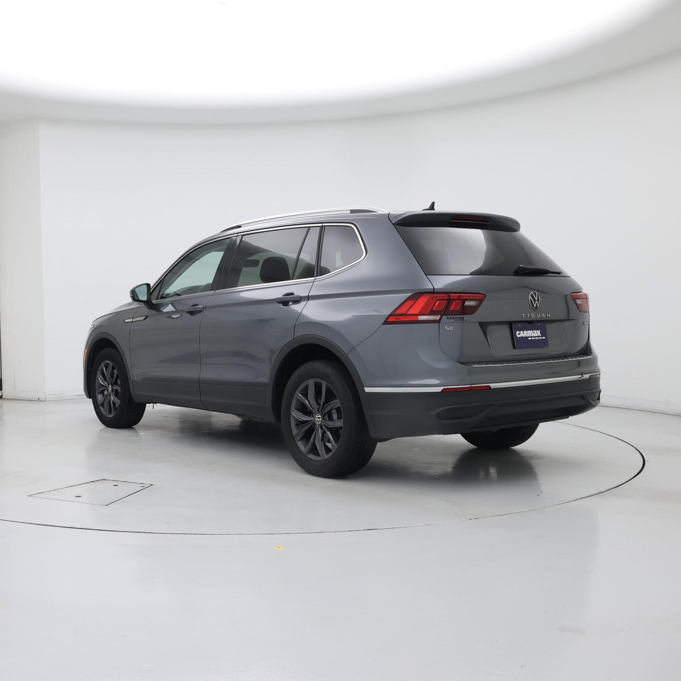 Thumbnail: 2023 Volkswagen Tiguan - 2