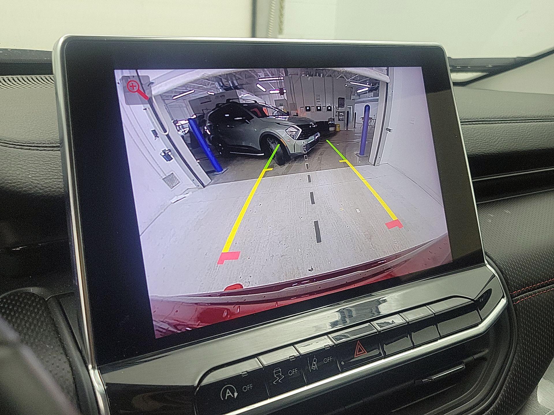 Thumbnail: 2022 Jeep Compass - 15