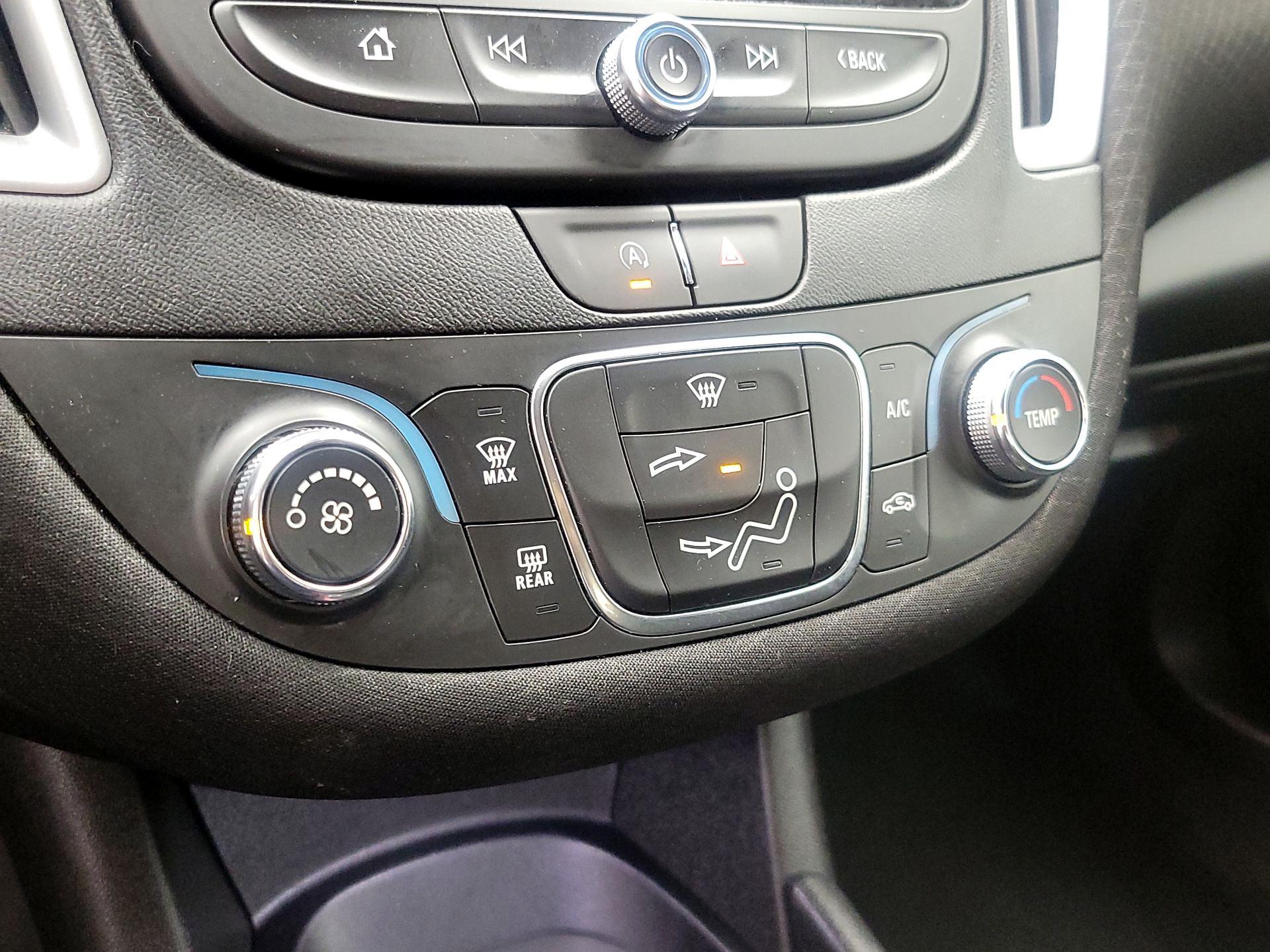 Thumbnail: 2024 Chevrolet Malibu - 16