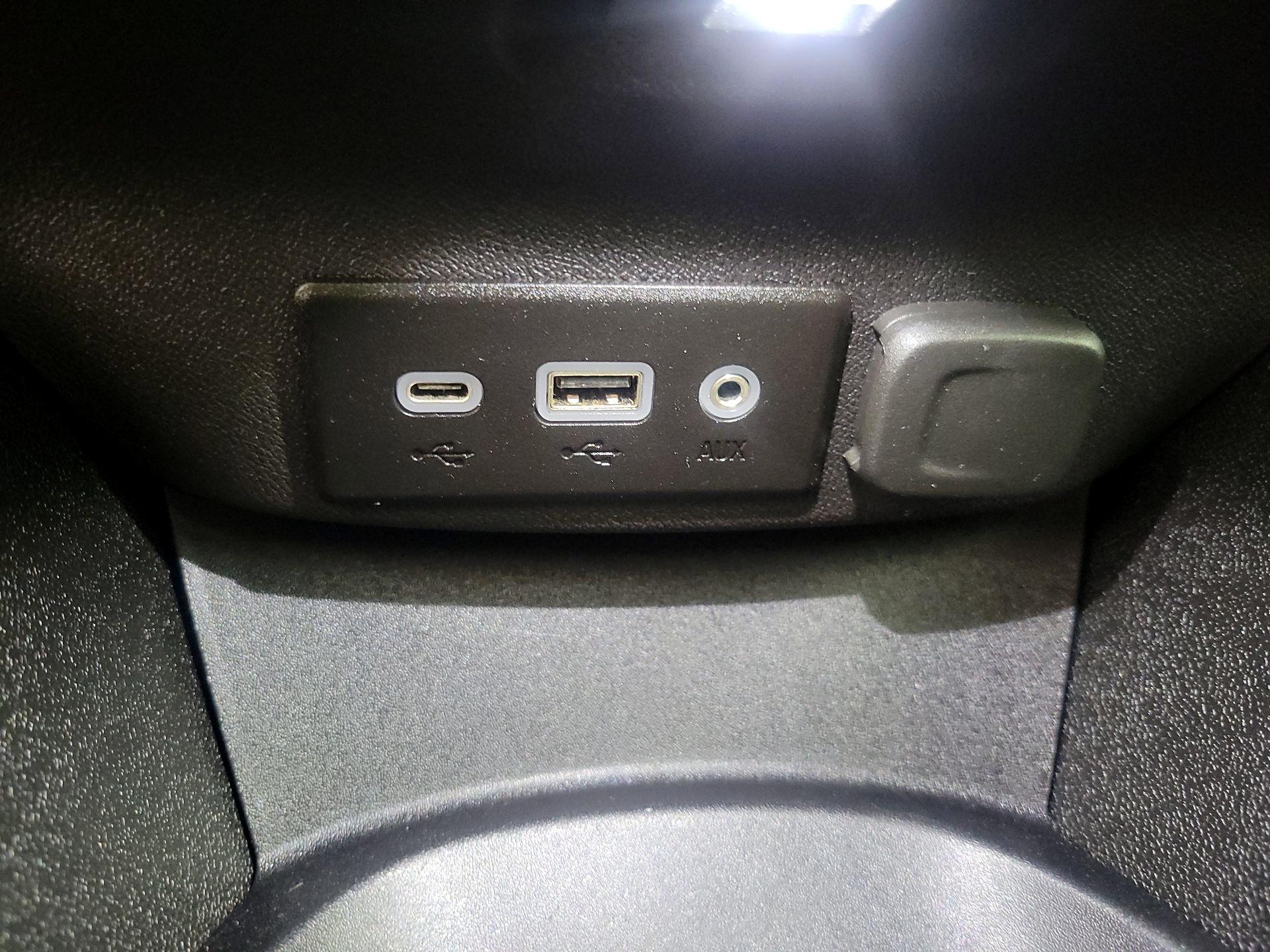 Thumbnail: 2024 Chevrolet Malibu - 18