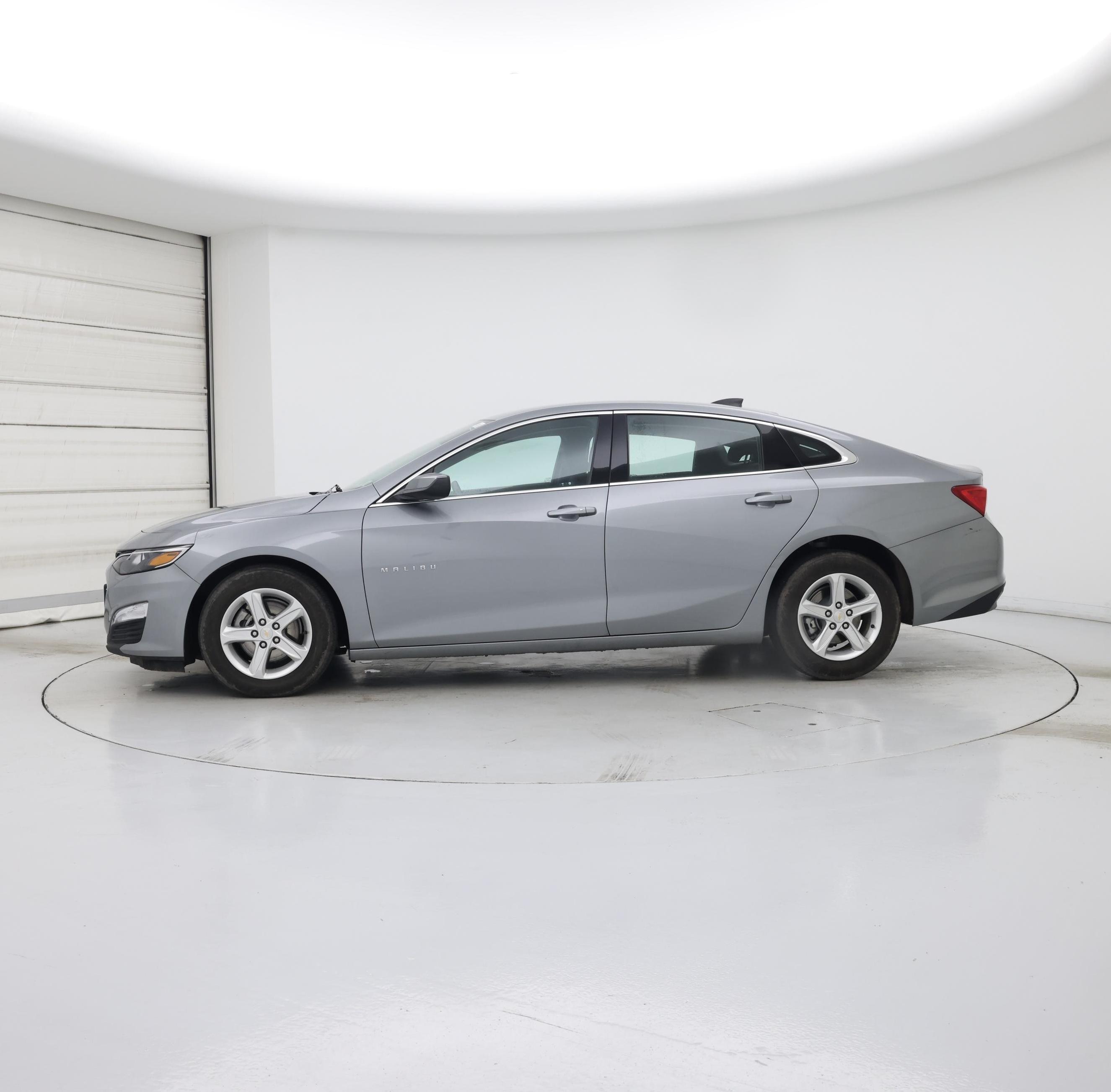 Thumbnail: 2024 Chevrolet Malibu - 3