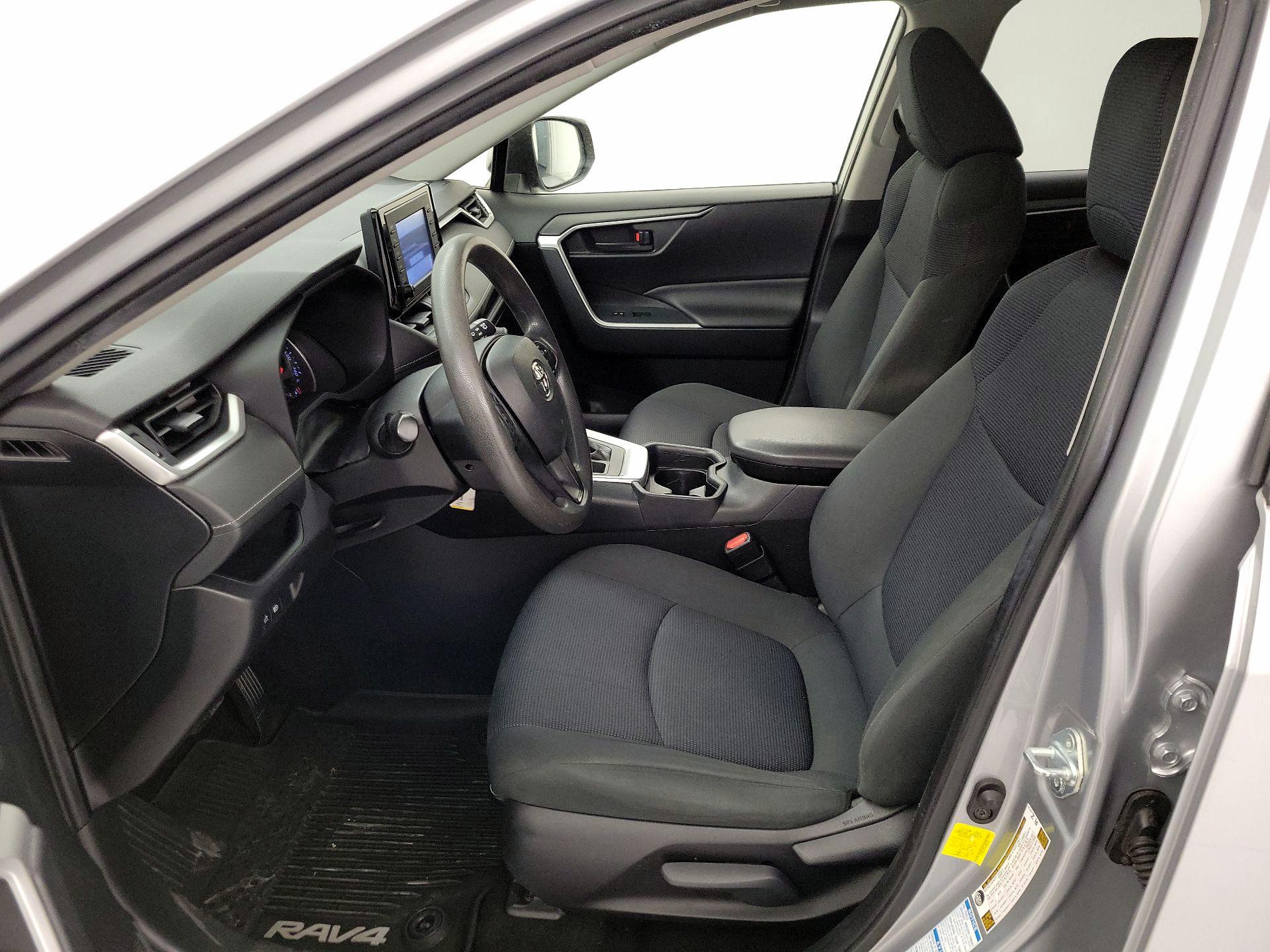 Thumbnail: 2019 Toyota RAV4 - 11