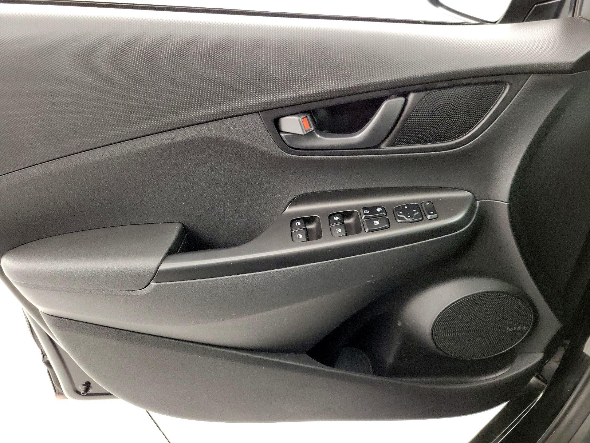 Thumbnail: 2020 Hyundai Kona - 12