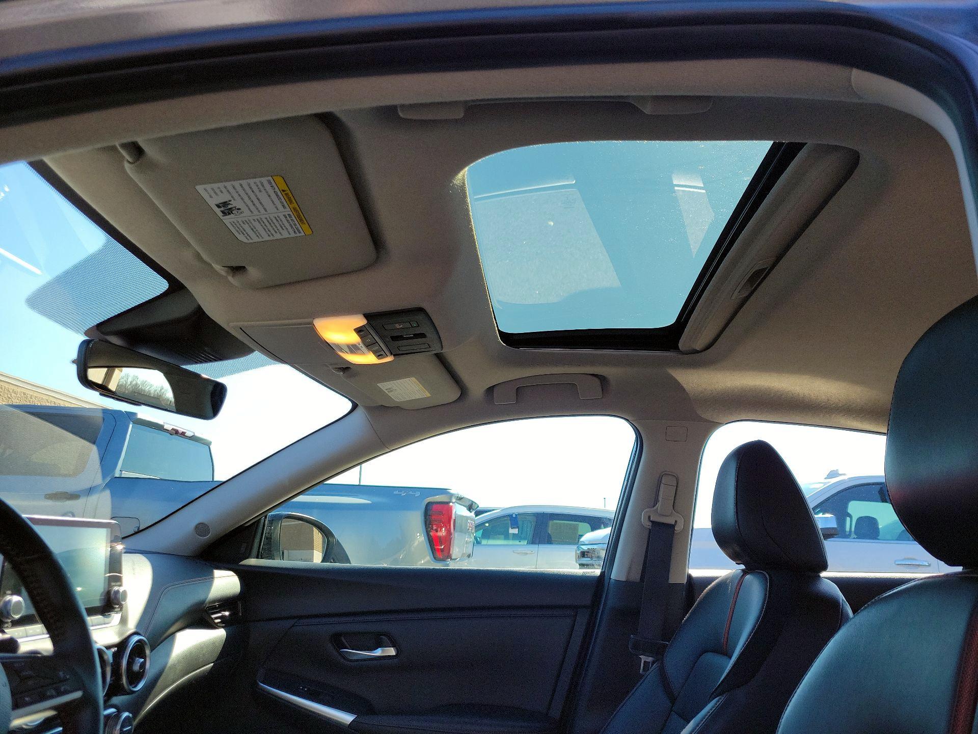 Thumbnail: 2023 Nissan Sentra - 17