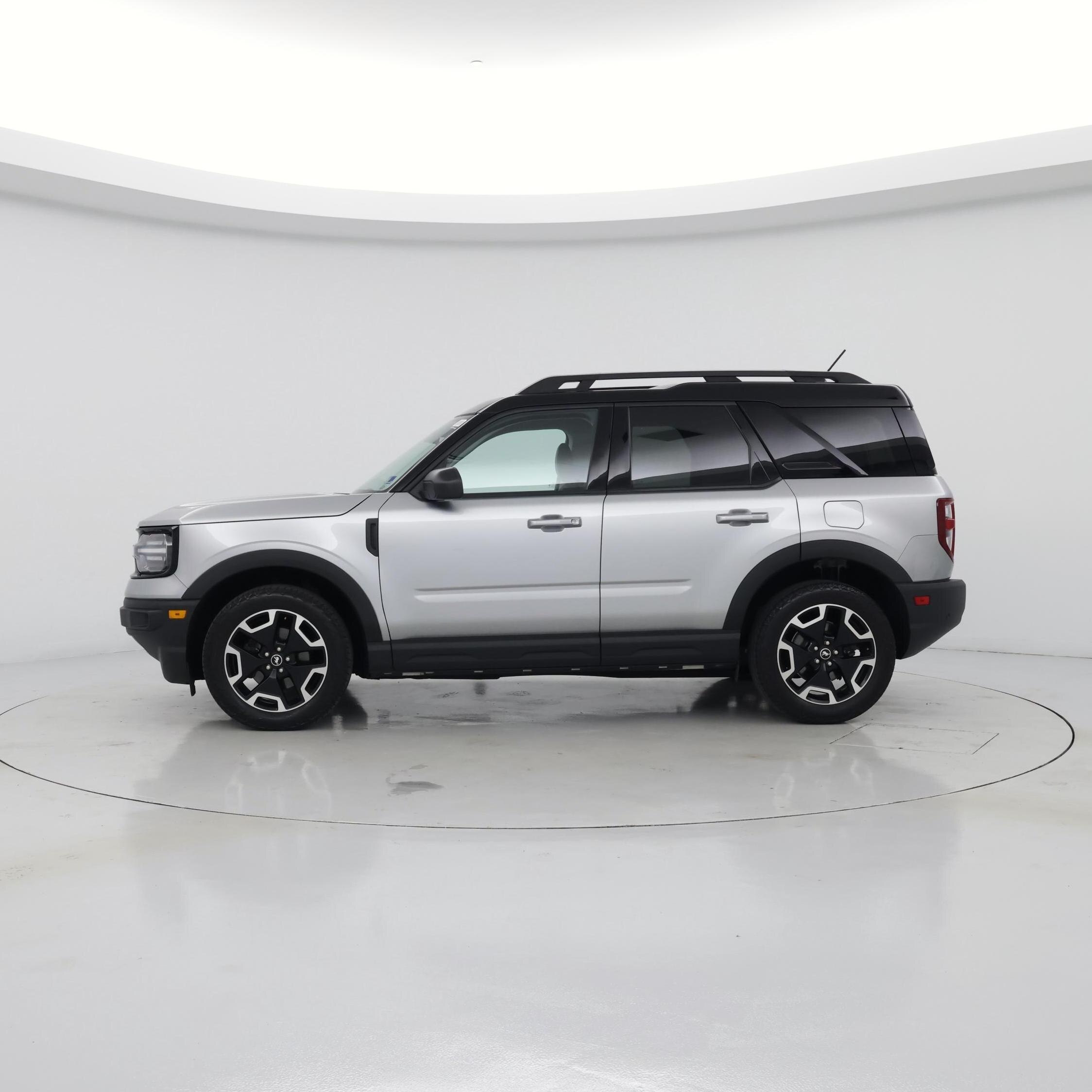 Thumbnail: 2022 Ford Bronco Sport - 3