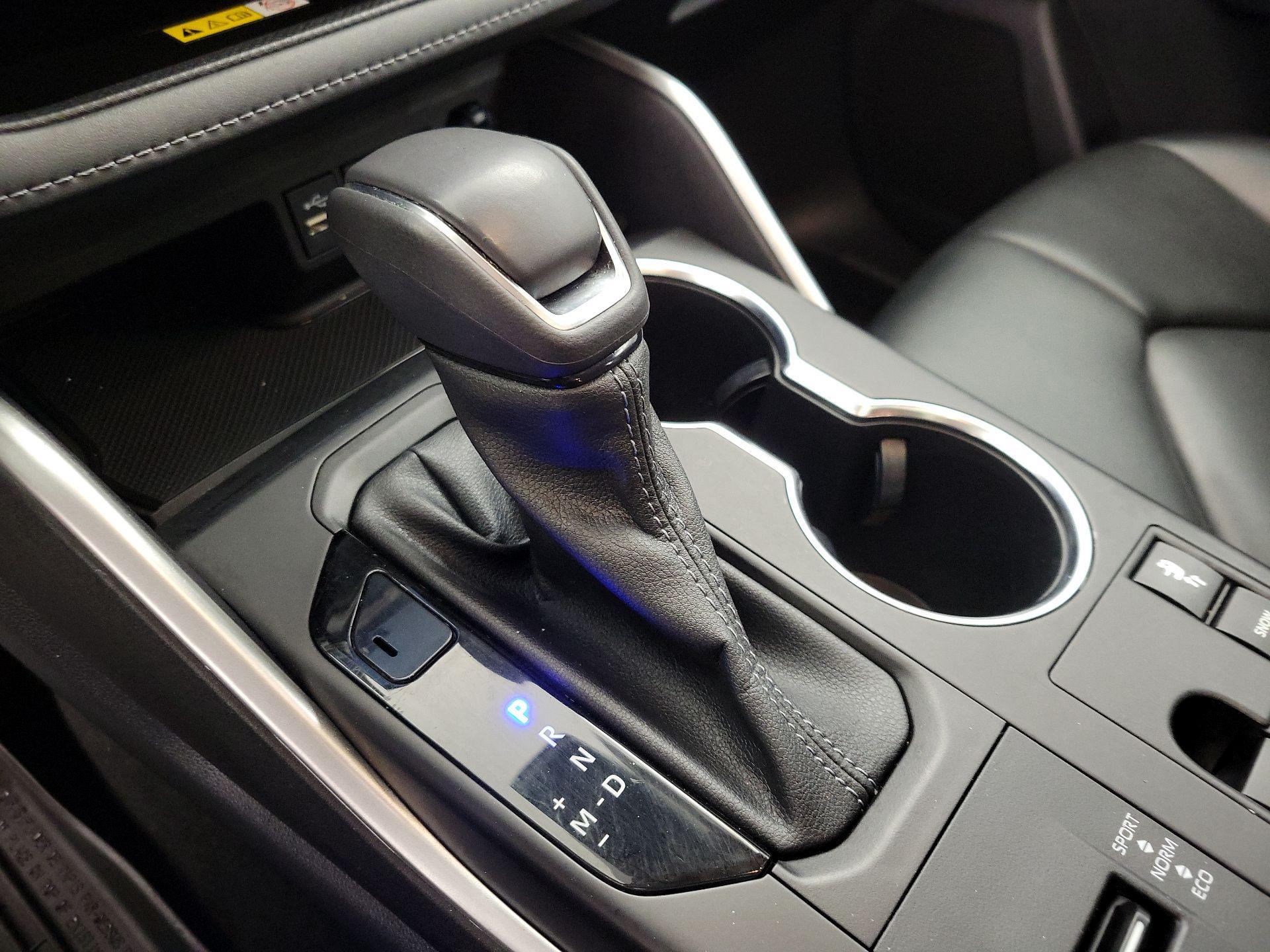 Thumbnail: 2023 Toyota Highlander - 17