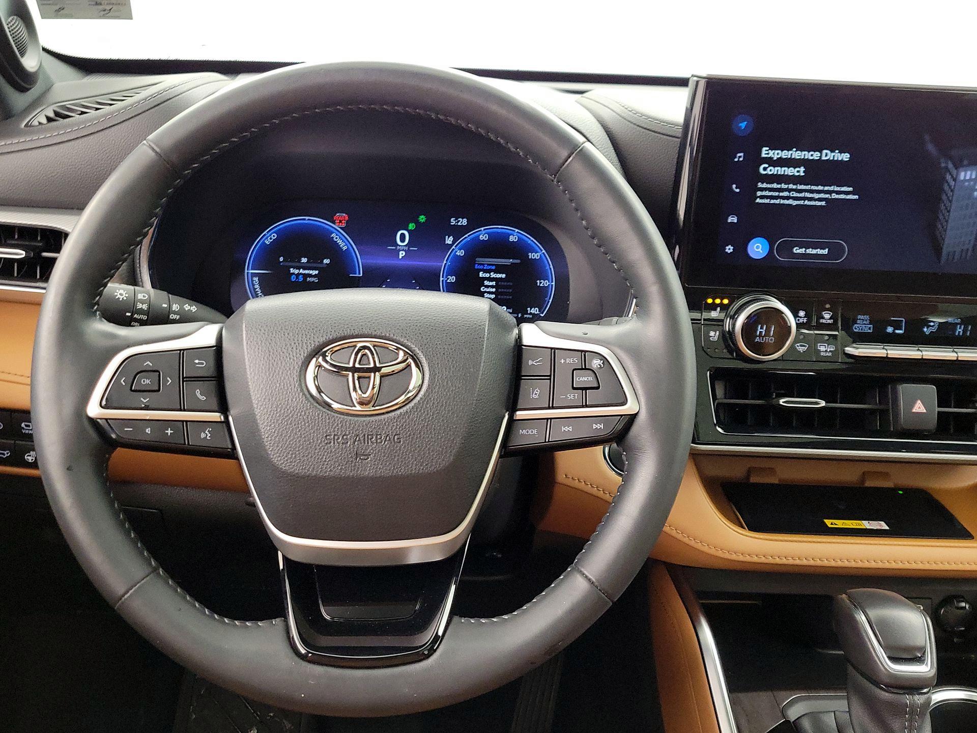 Thumbnail: 2023 Toyota Highlander - 10