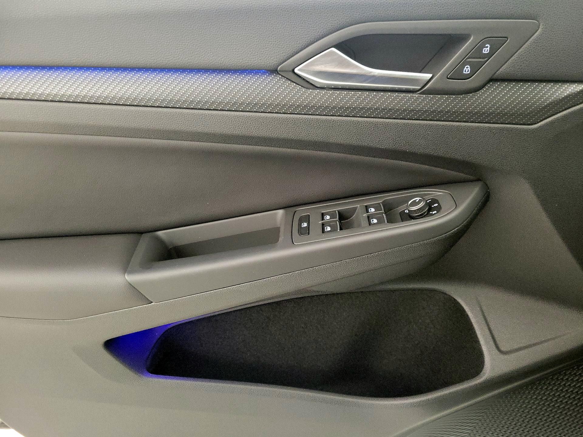 Thumbnail: 2024 Volkswagen Golf - 12