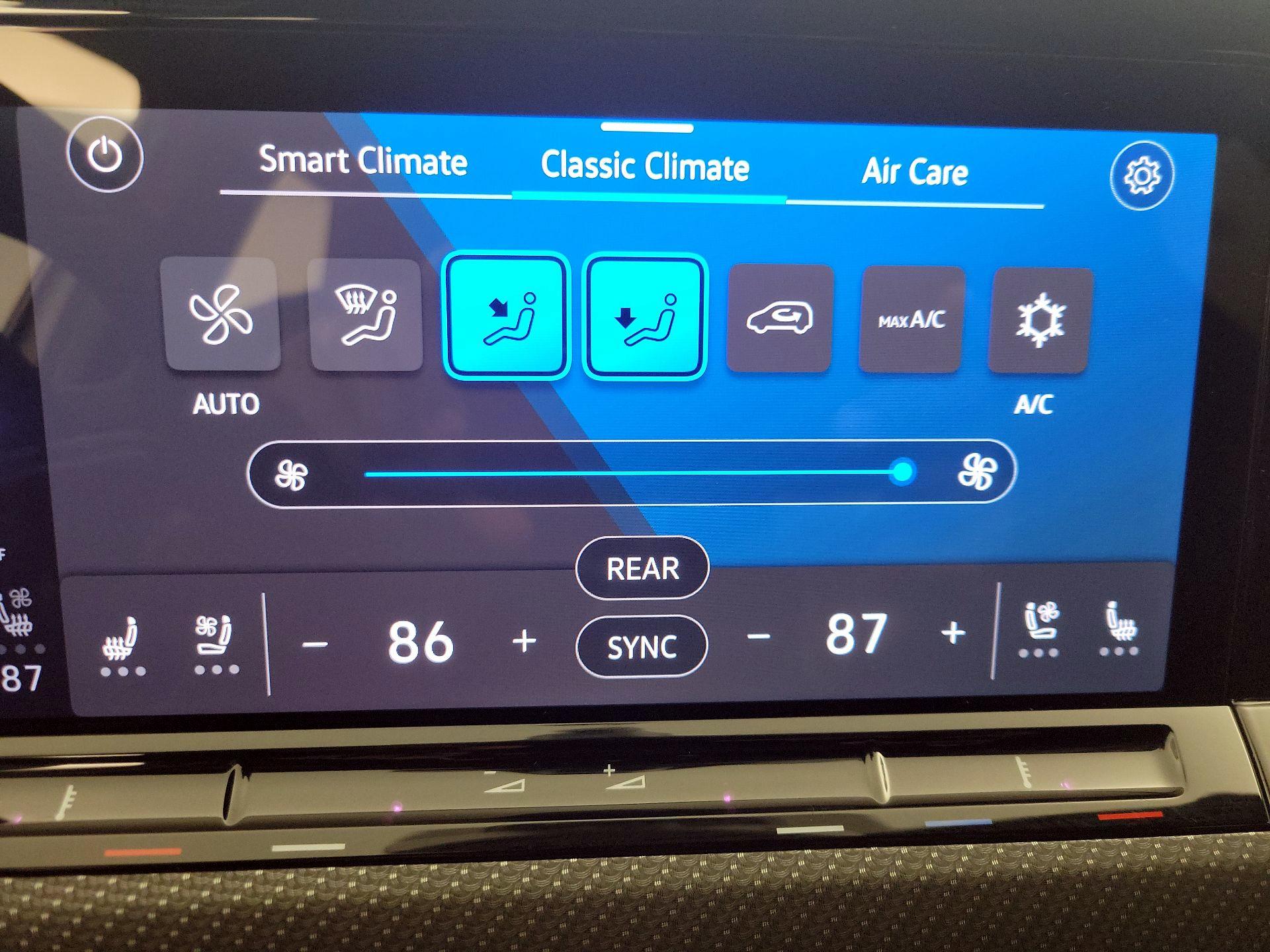 Thumbnail: 2024 Volkswagen Golf - 16