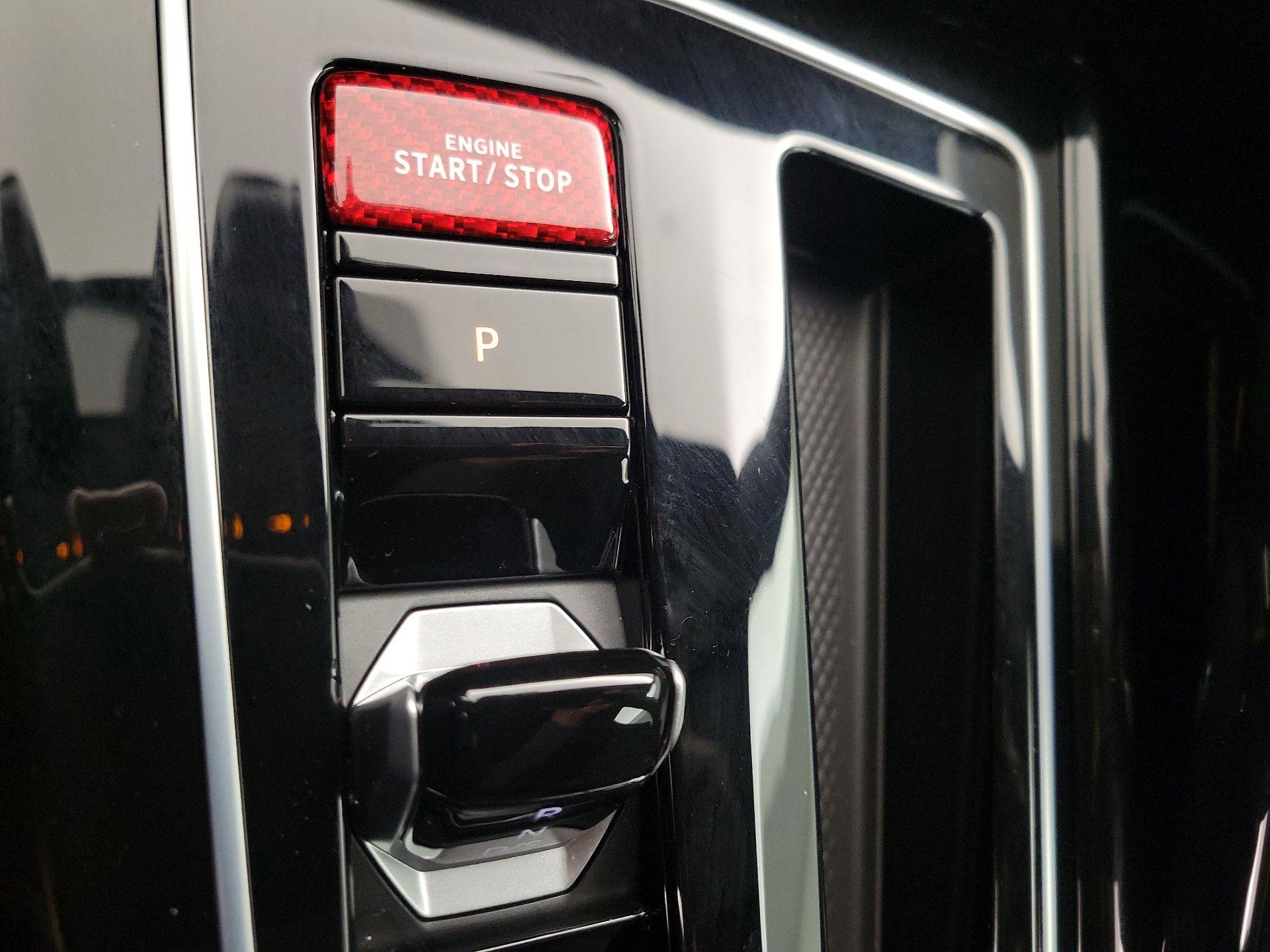 Thumbnail: 2024 Volkswagen Golf - 17