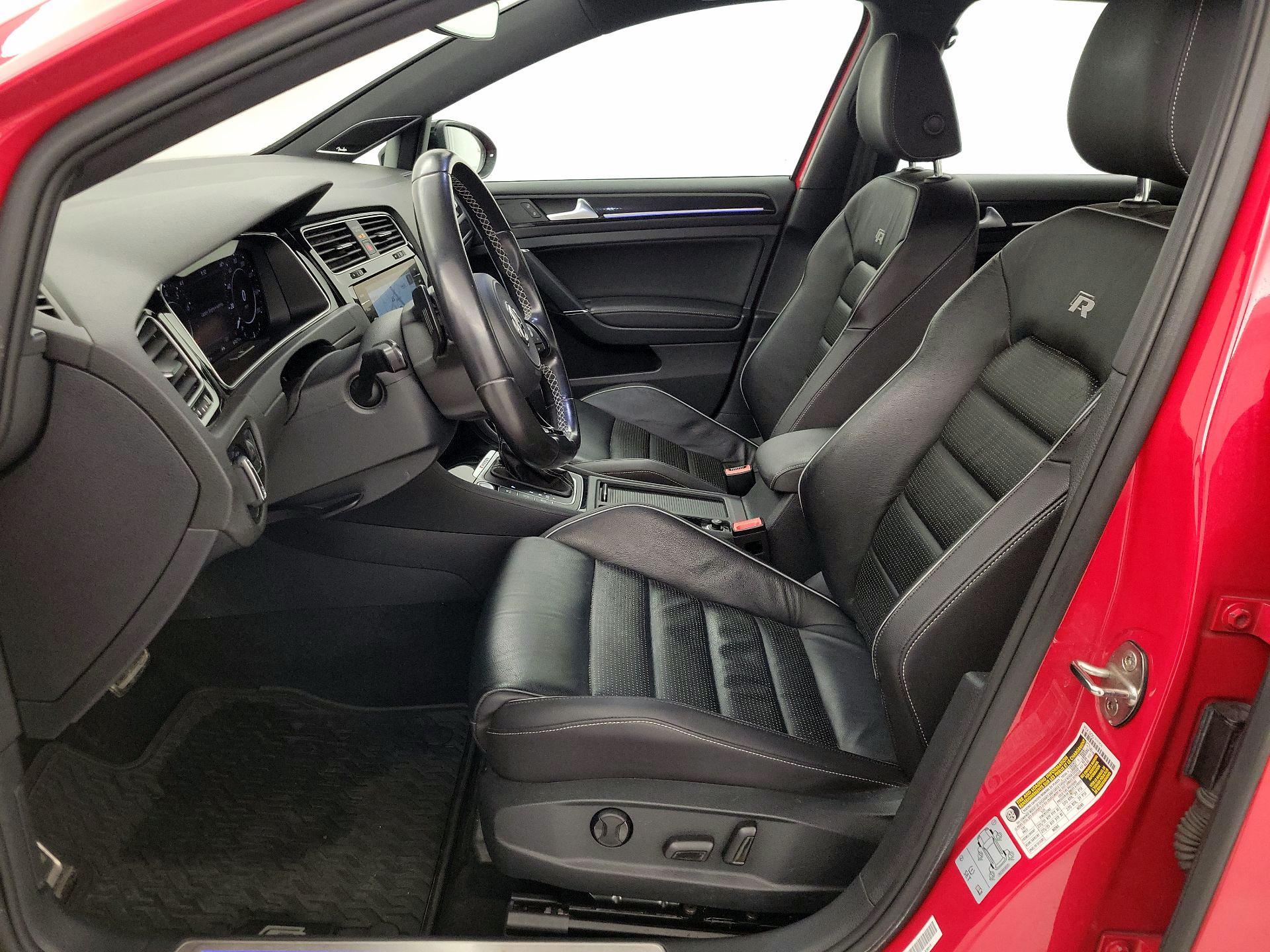 Thumbnail: 2019 Volkswagen Golf - 11