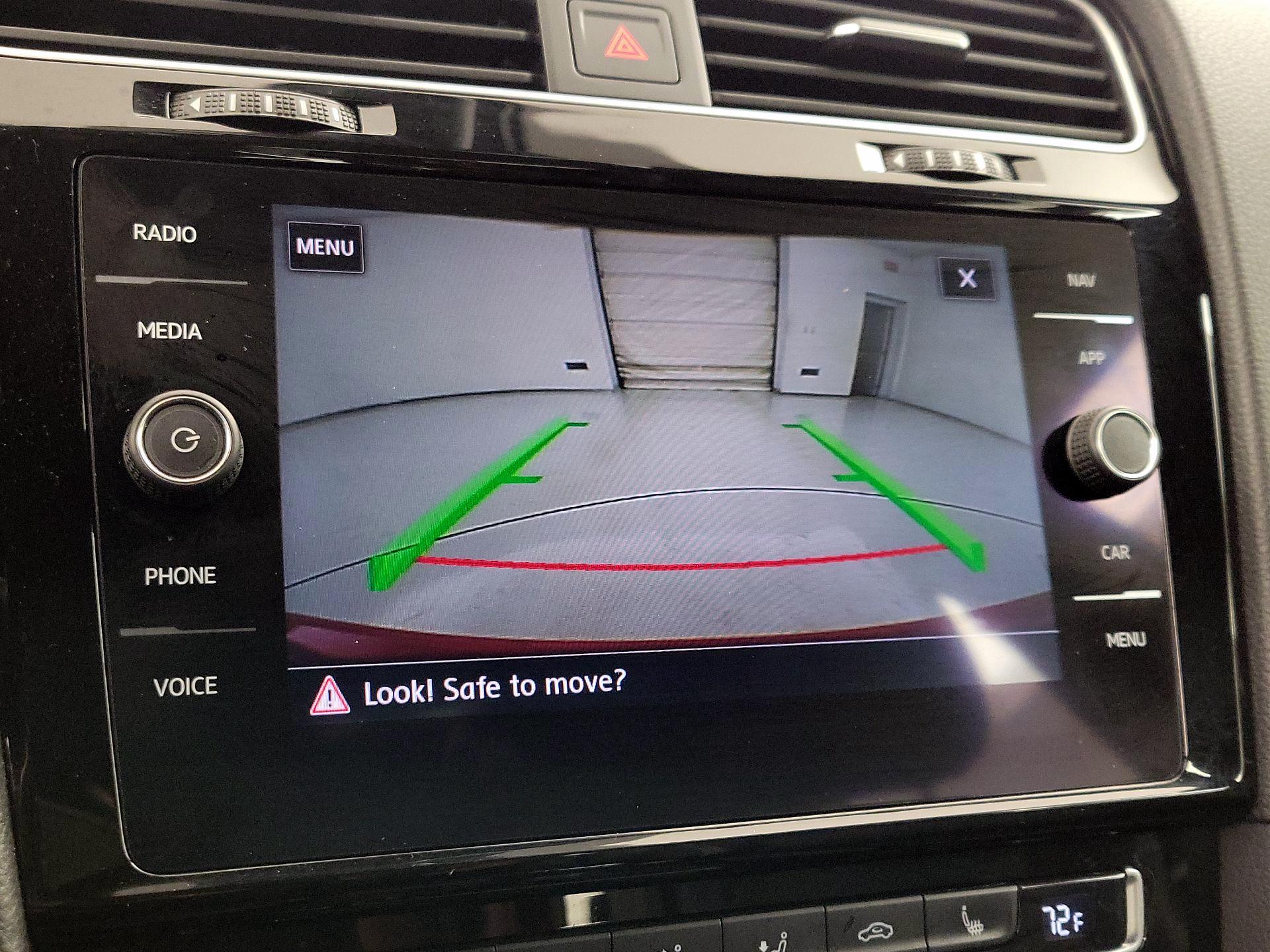 Thumbnail: 2019 Volkswagen Golf - 15