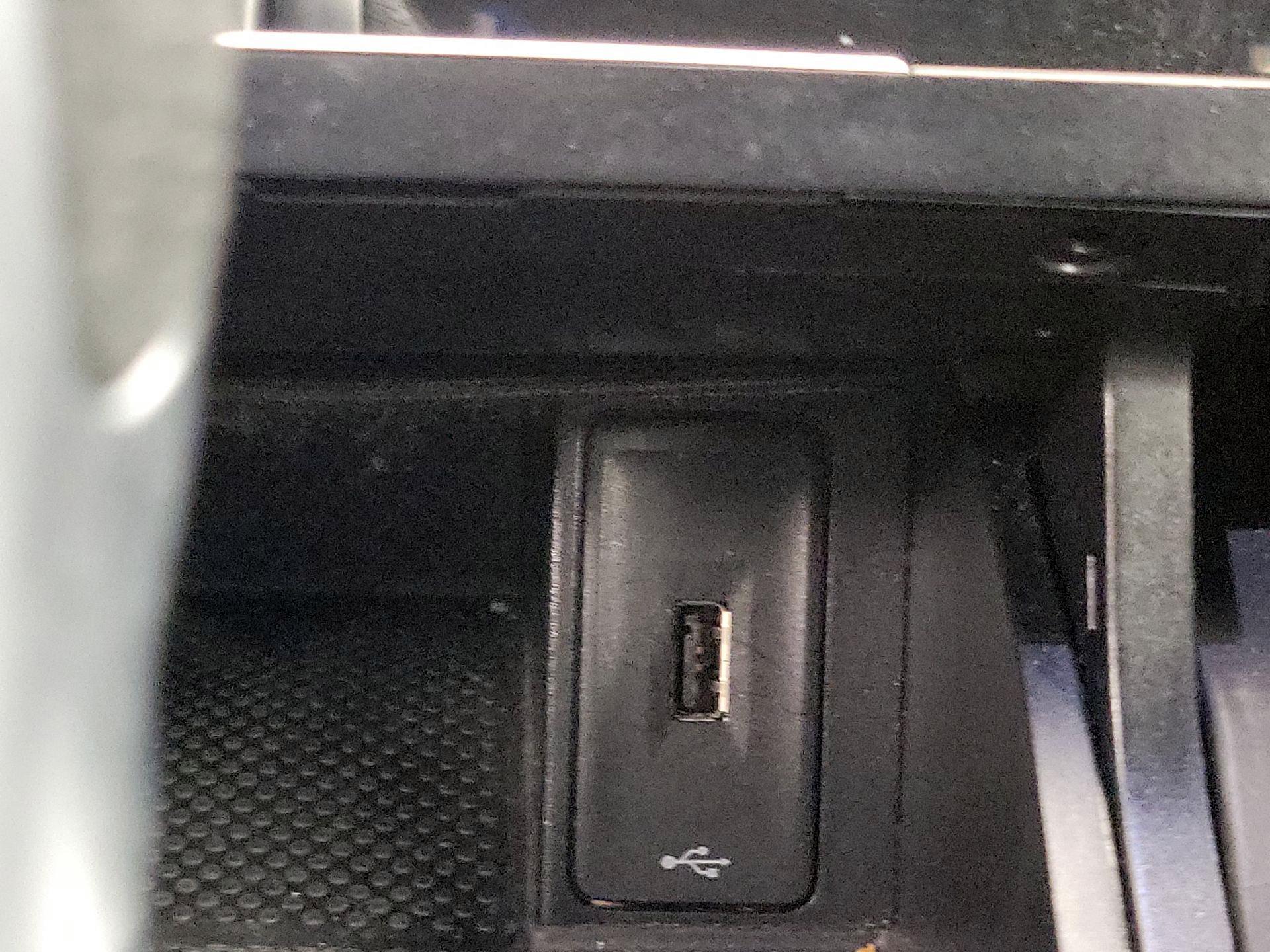 Thumbnail: 2019 Volkswagen Golf - 19