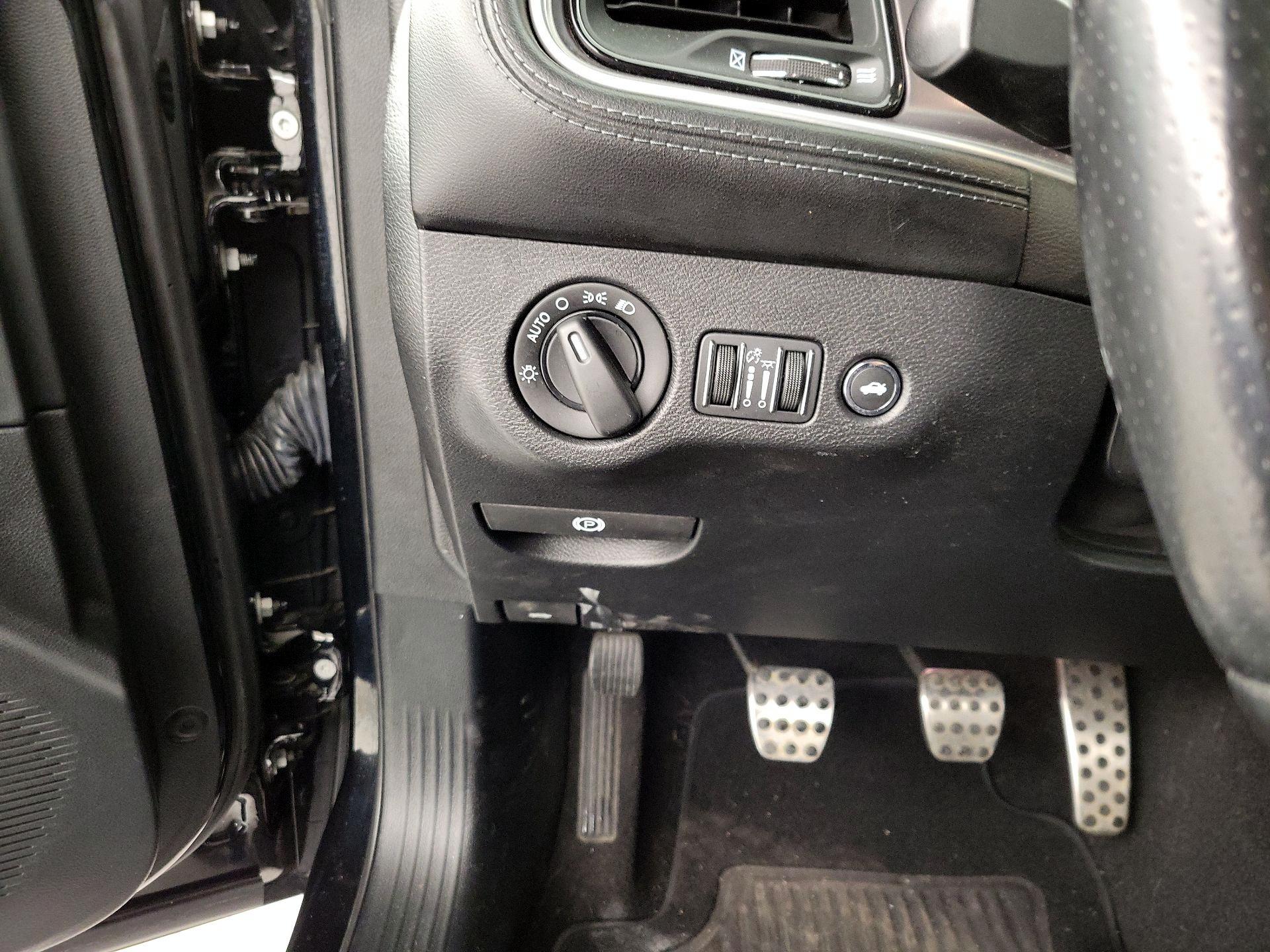 Thumbnail: 2020 Dodge Challenger - 13