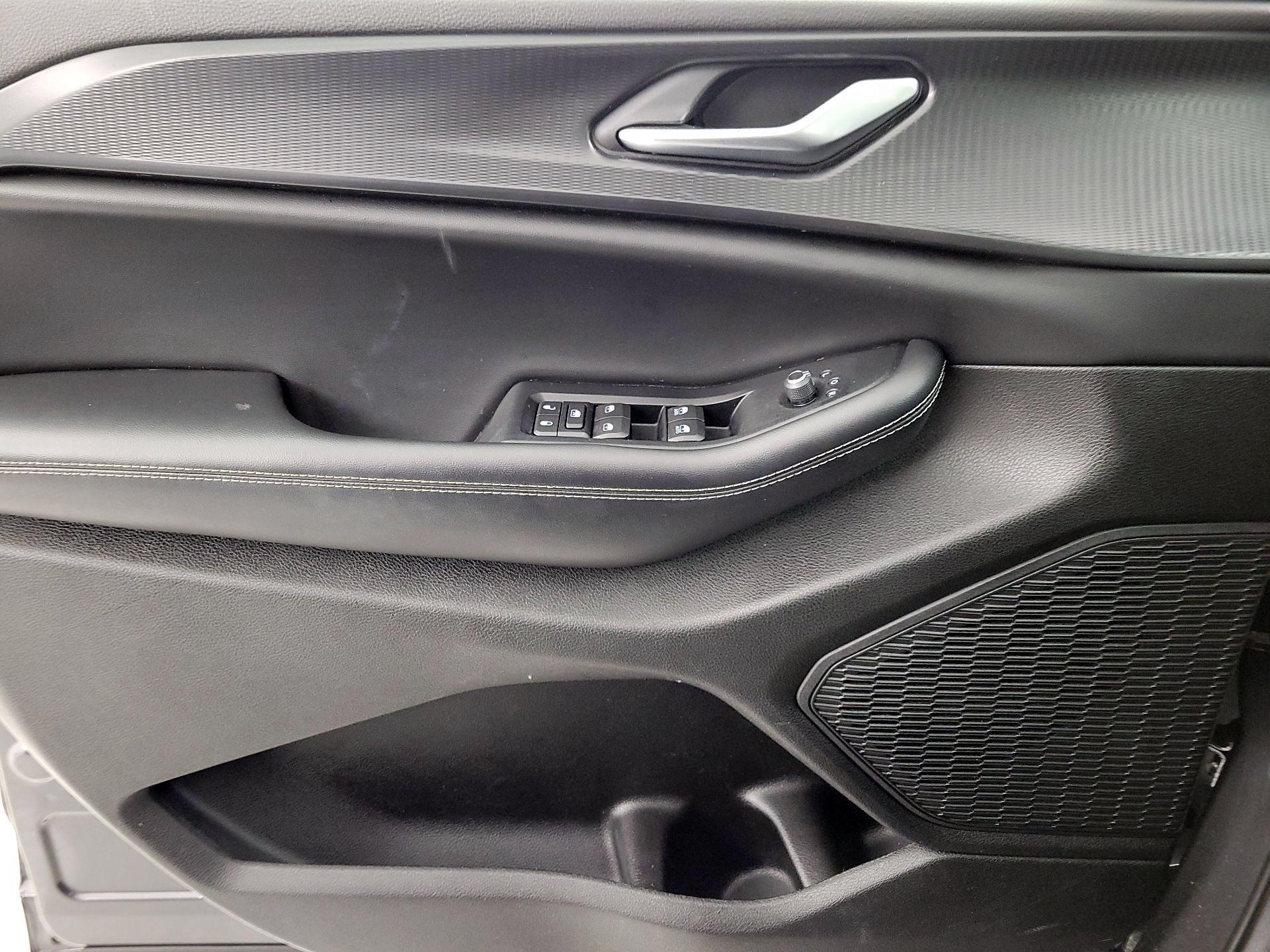 Thumbnail: 2023 Jeep Grand Cherokee - 12