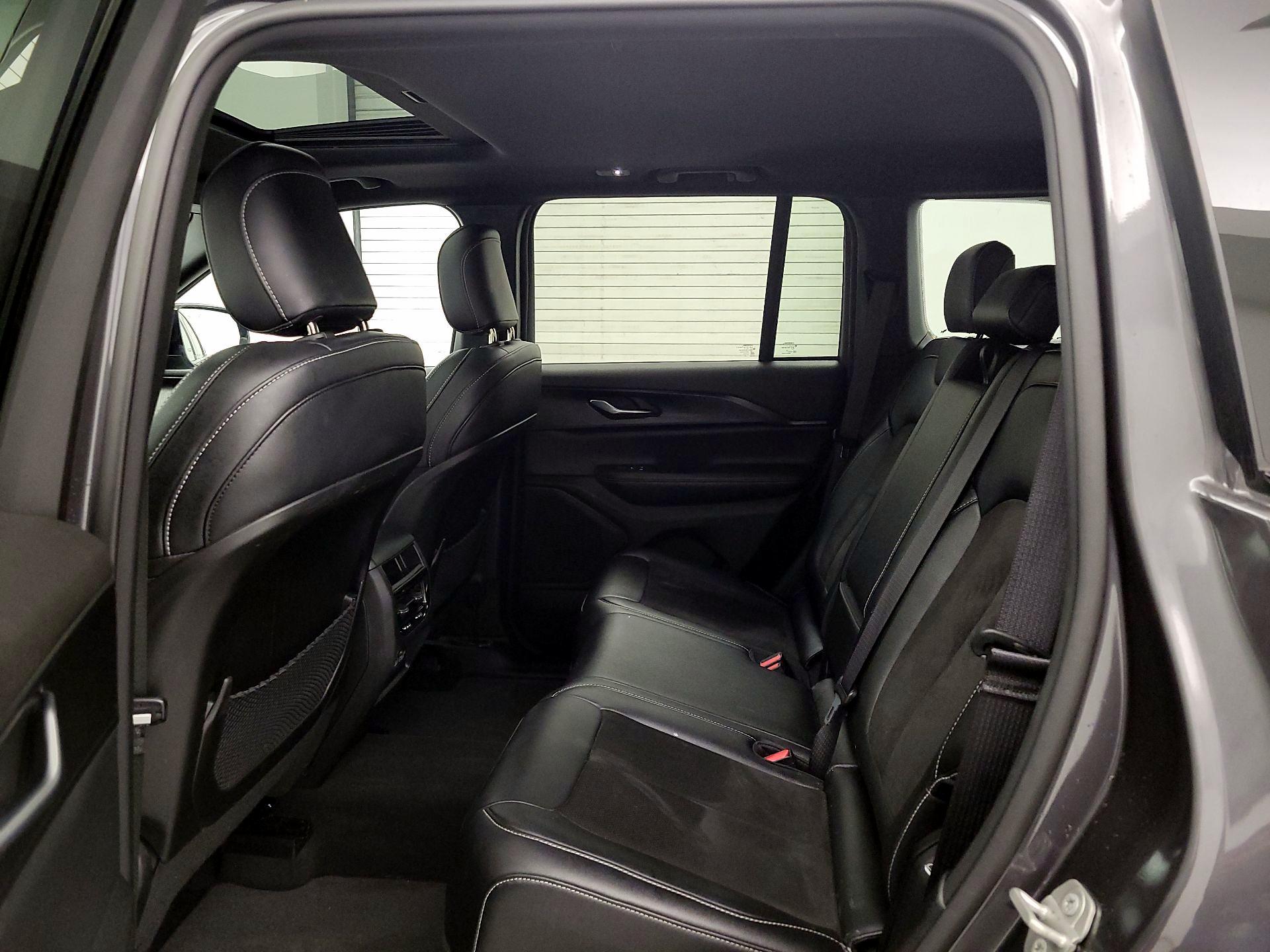 Thumbnail: 2023 Jeep Grand Cherokee - 20