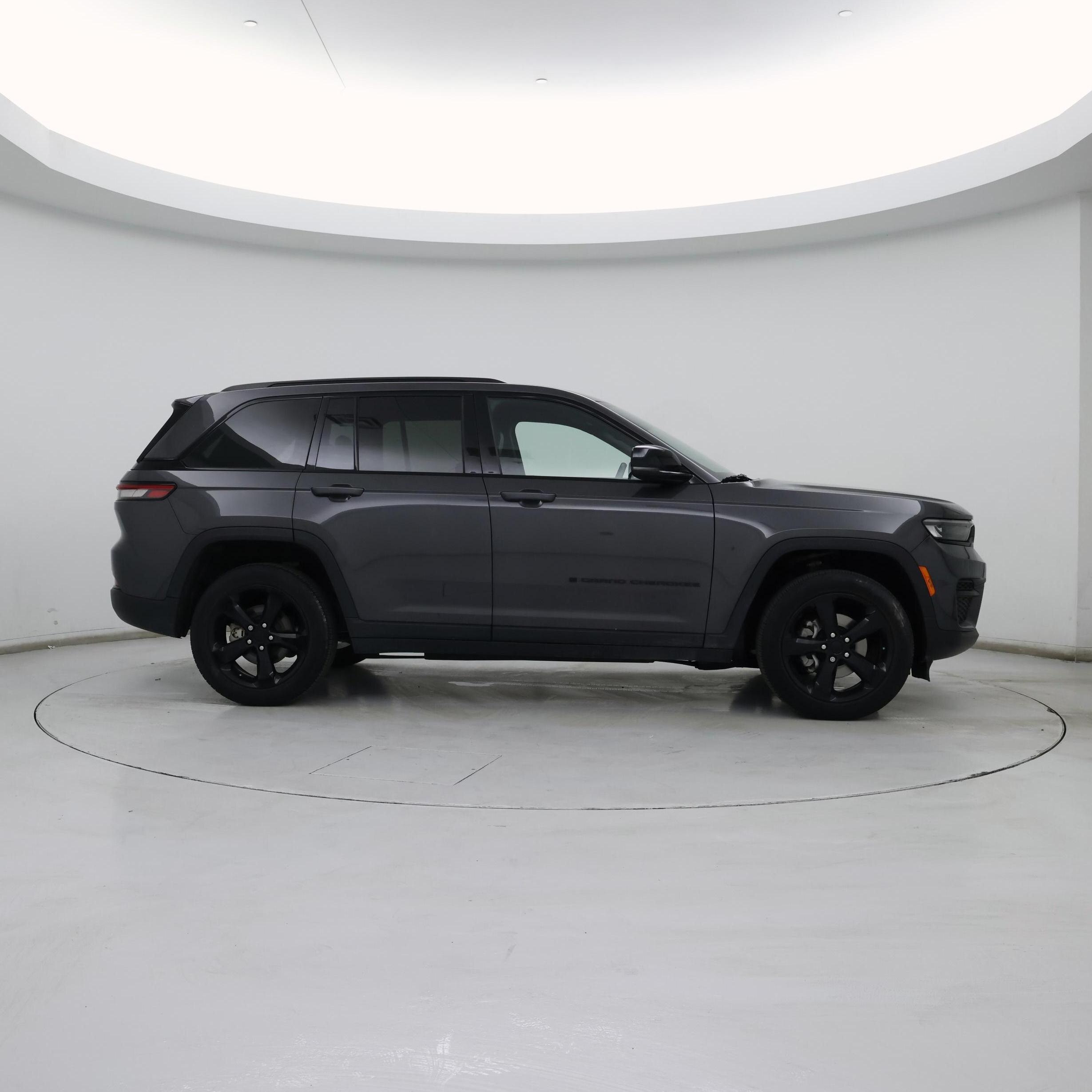 Thumbnail: 2023 Jeep Grand Cherokee - 7