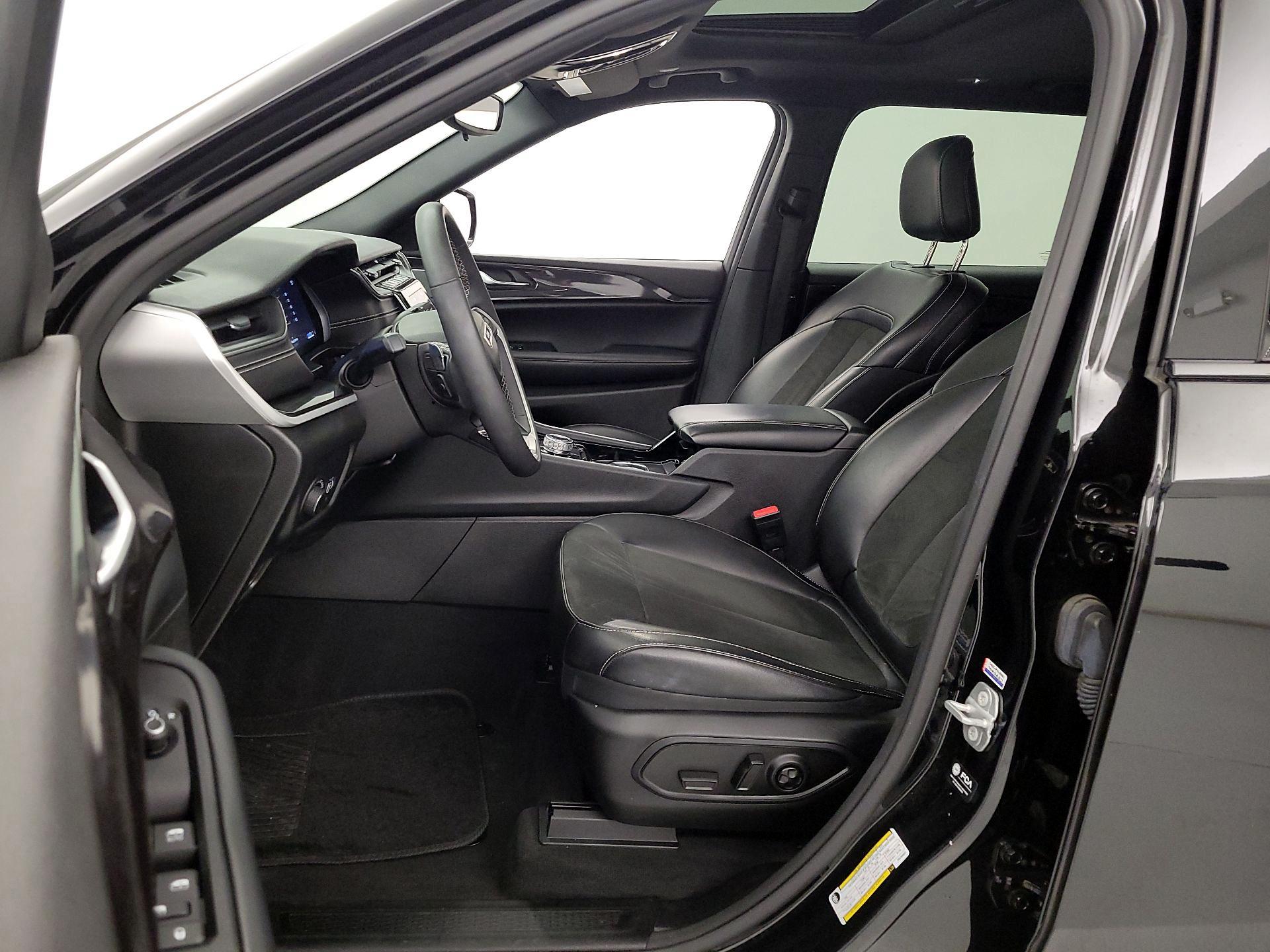 Thumbnail: 2023 Jeep Grand Cherokee L - 11