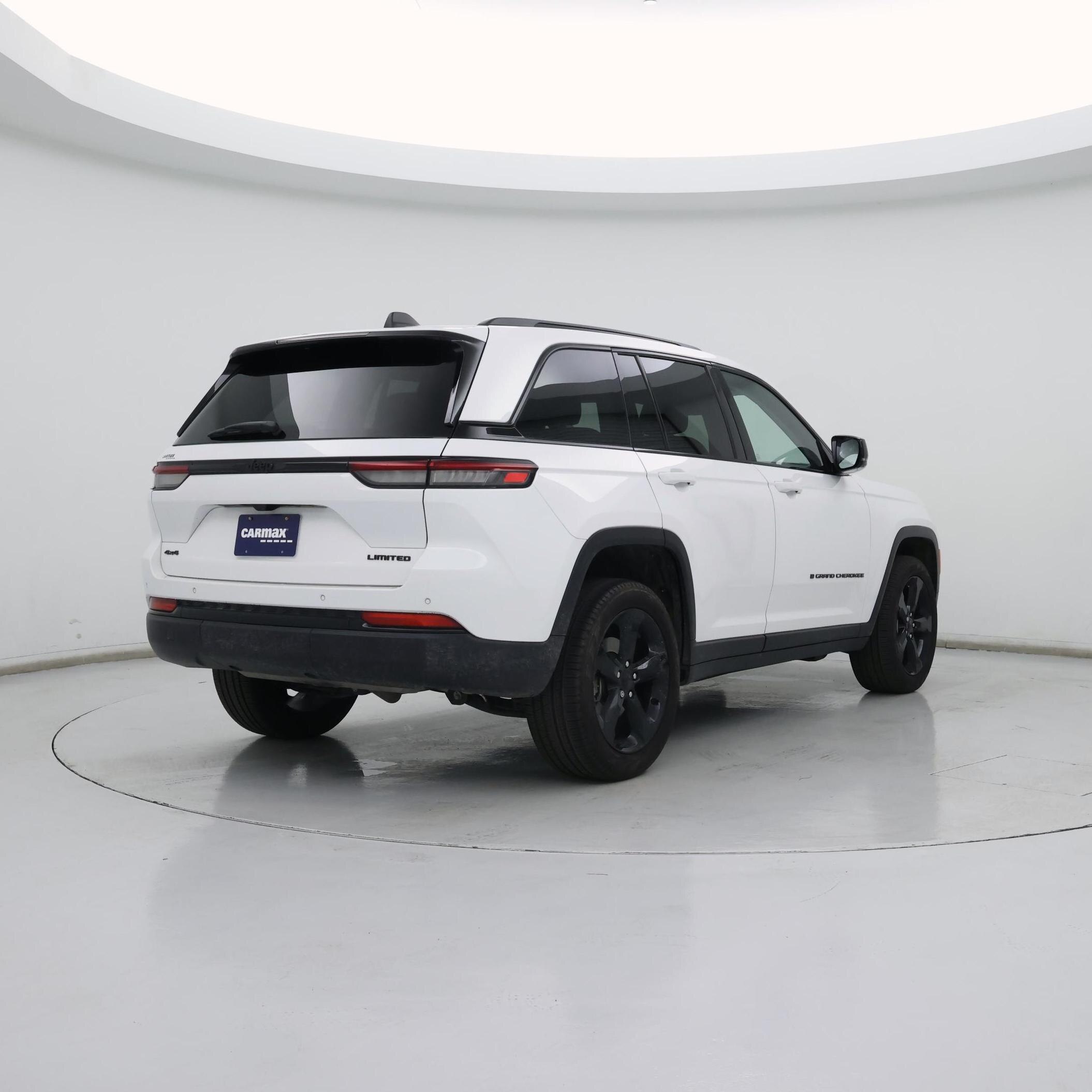 Thumbnail: 2023 Jeep Grand Cherokee - 8