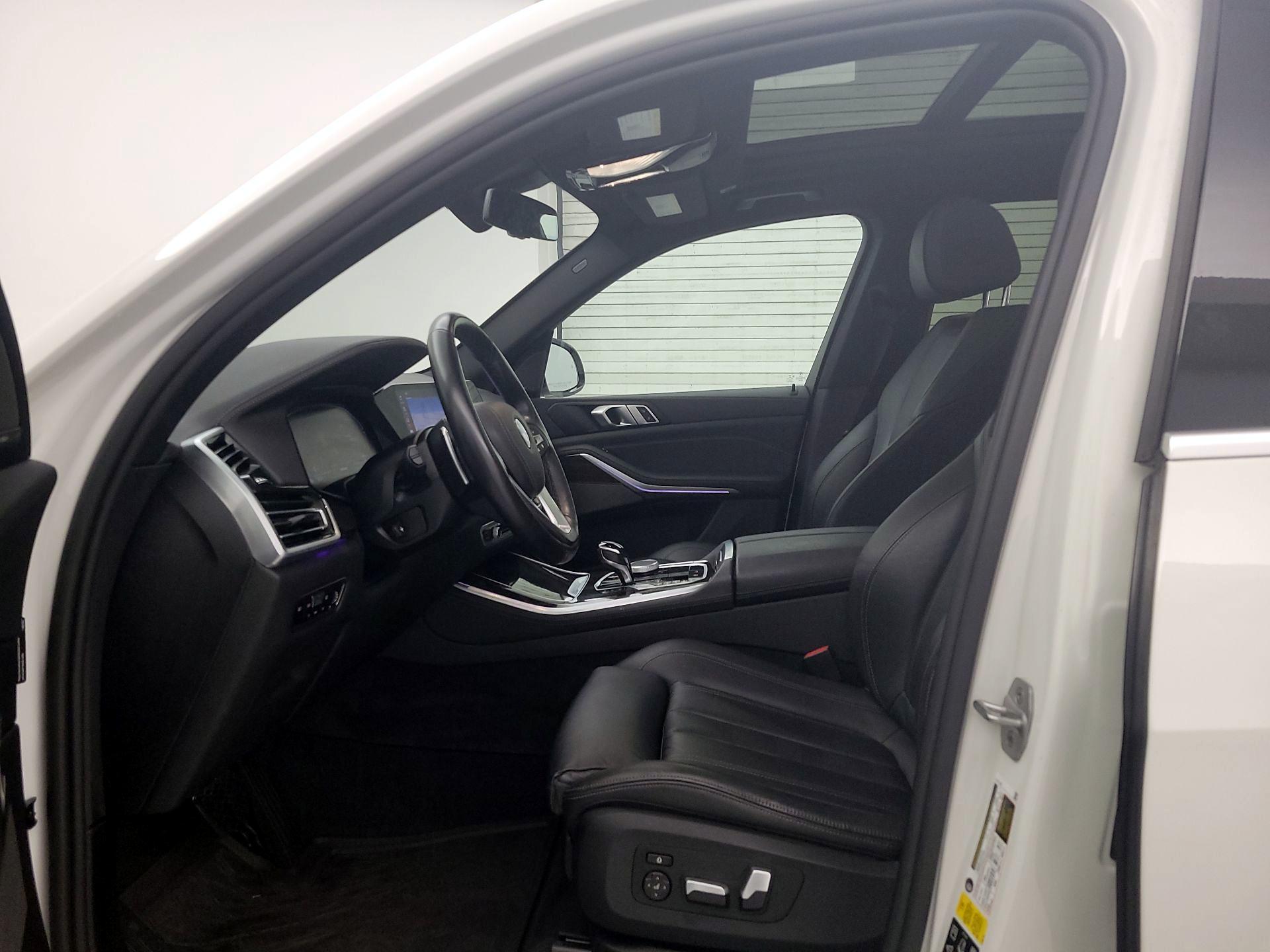 Thumbnail: 2021 BMW X5 - 11