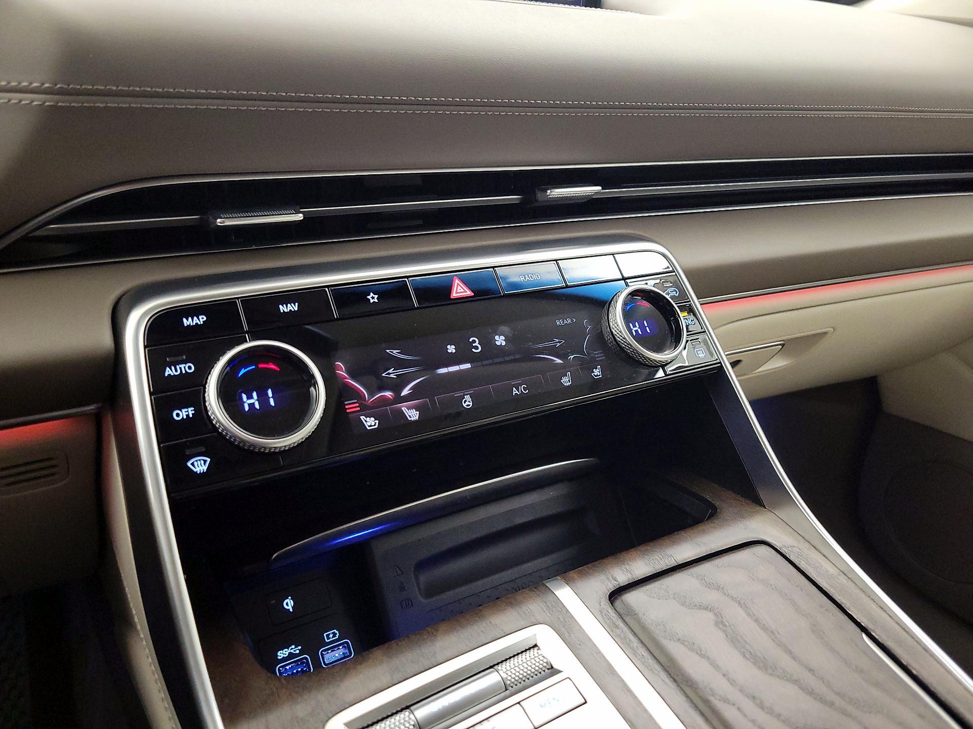 Thumbnail: 2023 Genesis GV80 - 17