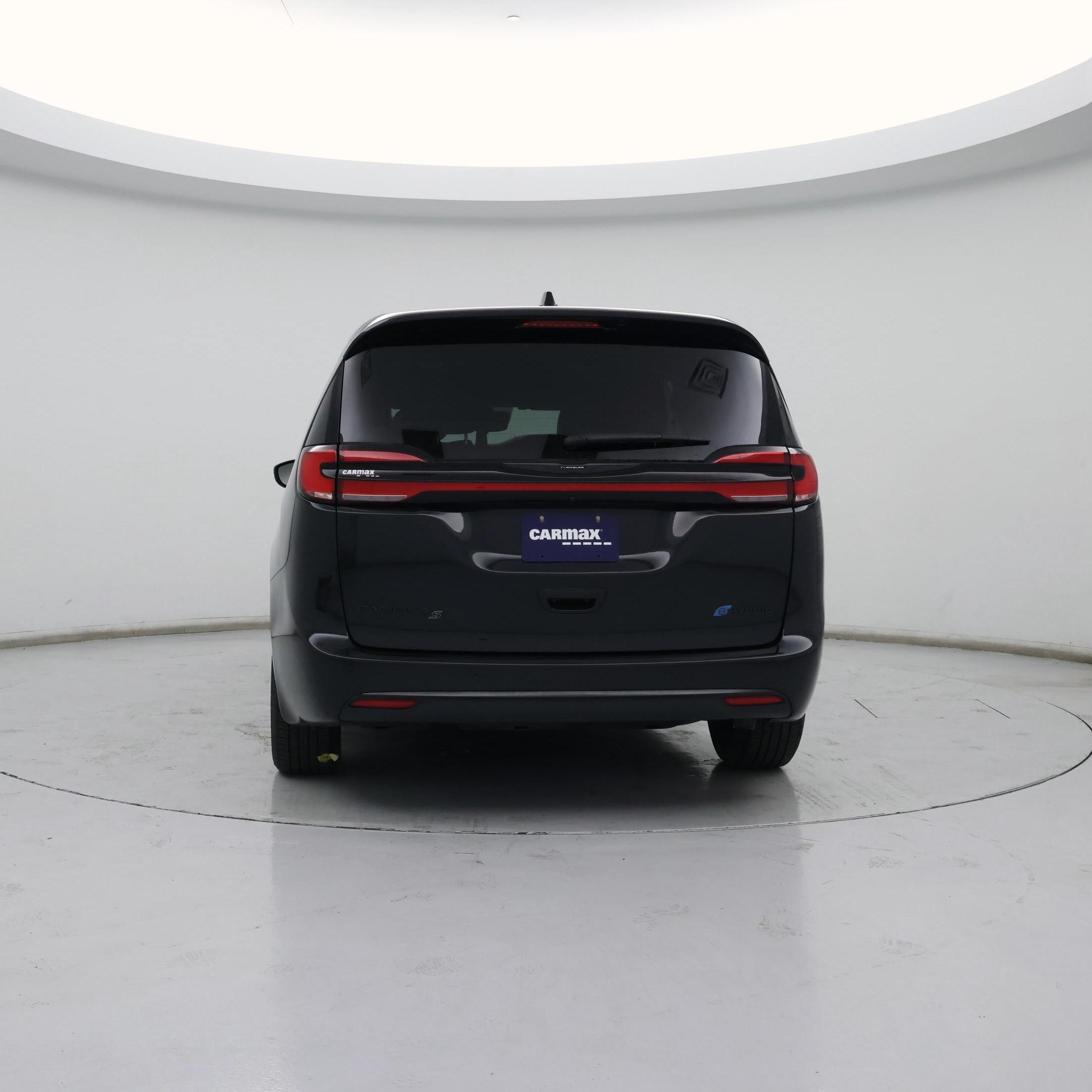 Thumbnail: 2023 Chrysler Pacifica - 6