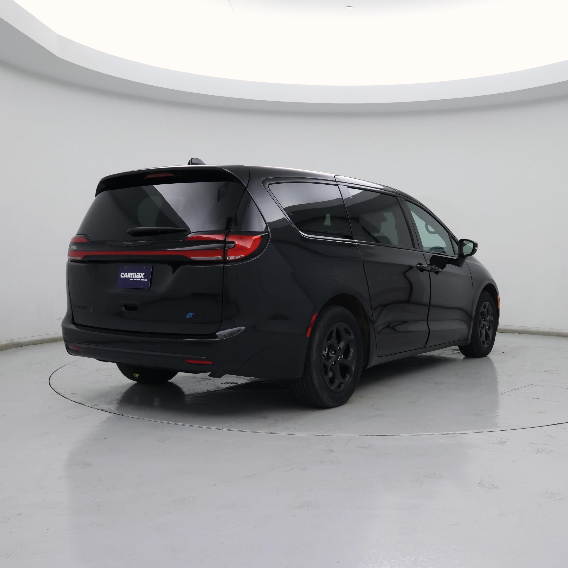 Thumbnail: 2023 Chrysler Pacifica - 8