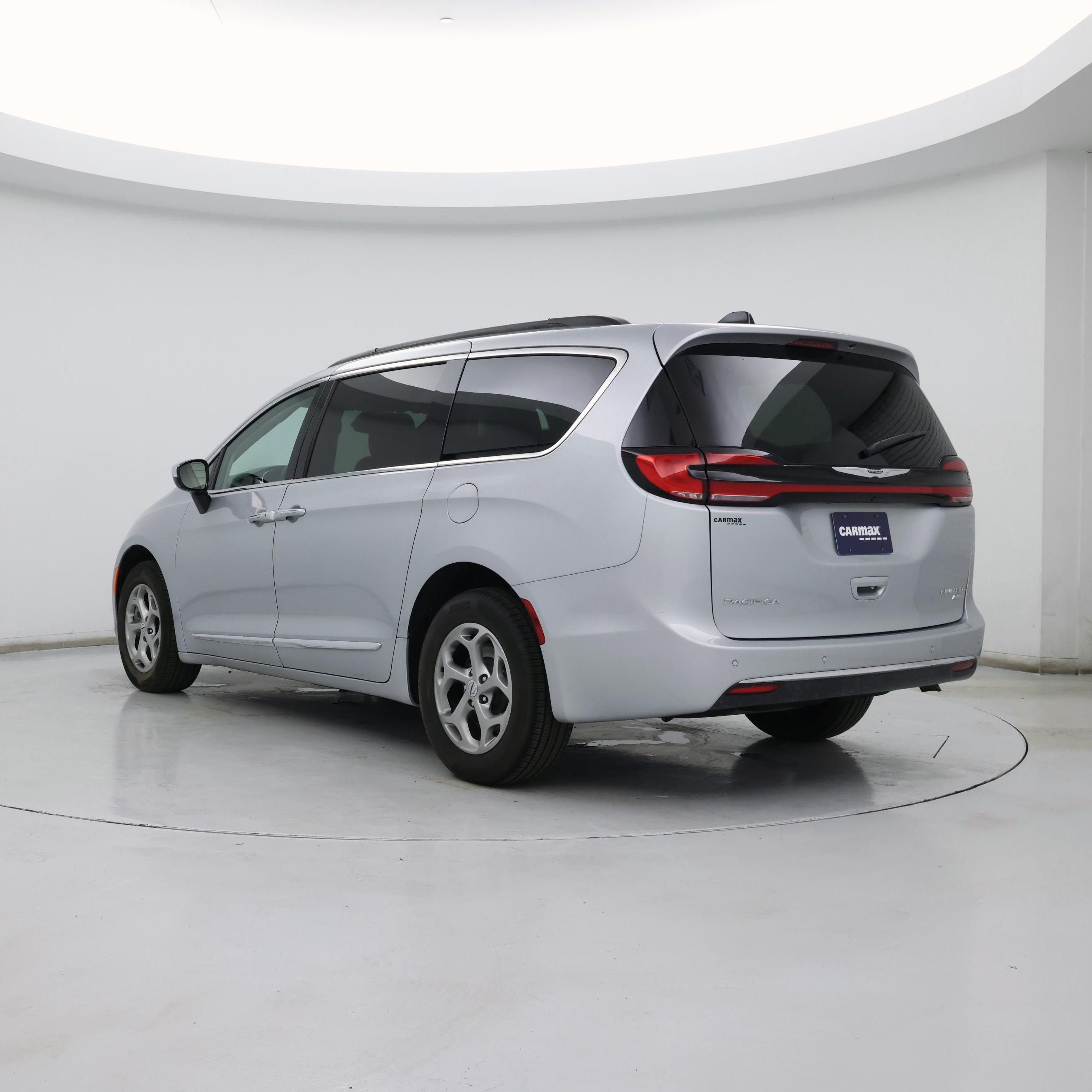 Thumbnail: 2023 Chrysler Pacifica - 2