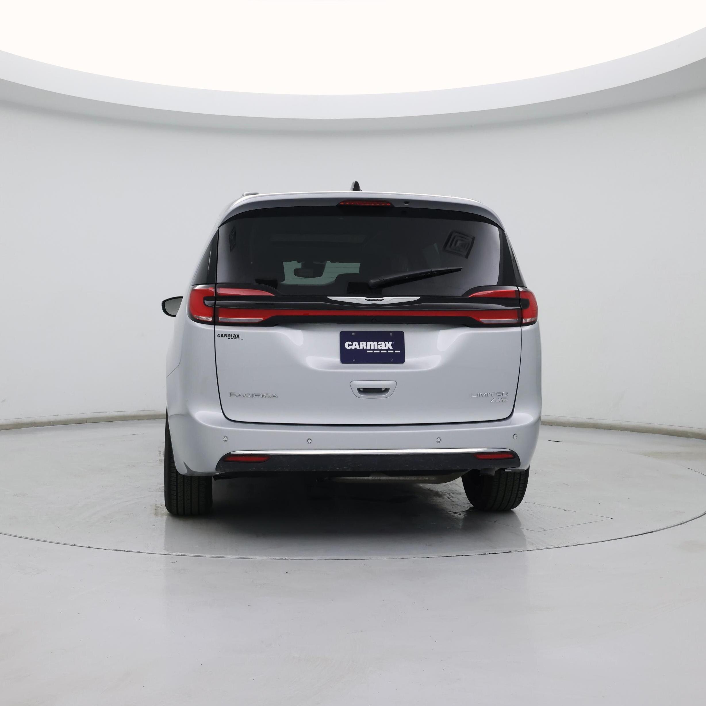 Thumbnail: 2023 Chrysler Pacifica - 6