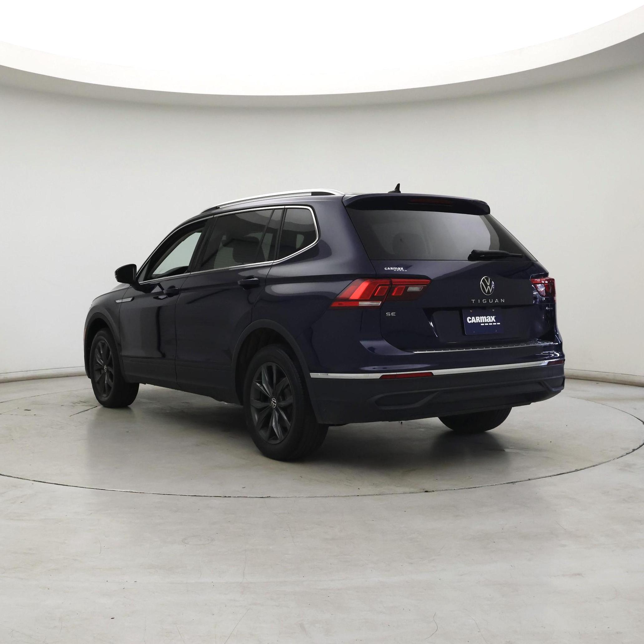 Thumbnail: 2022 Volkswagen Tiguan - 2