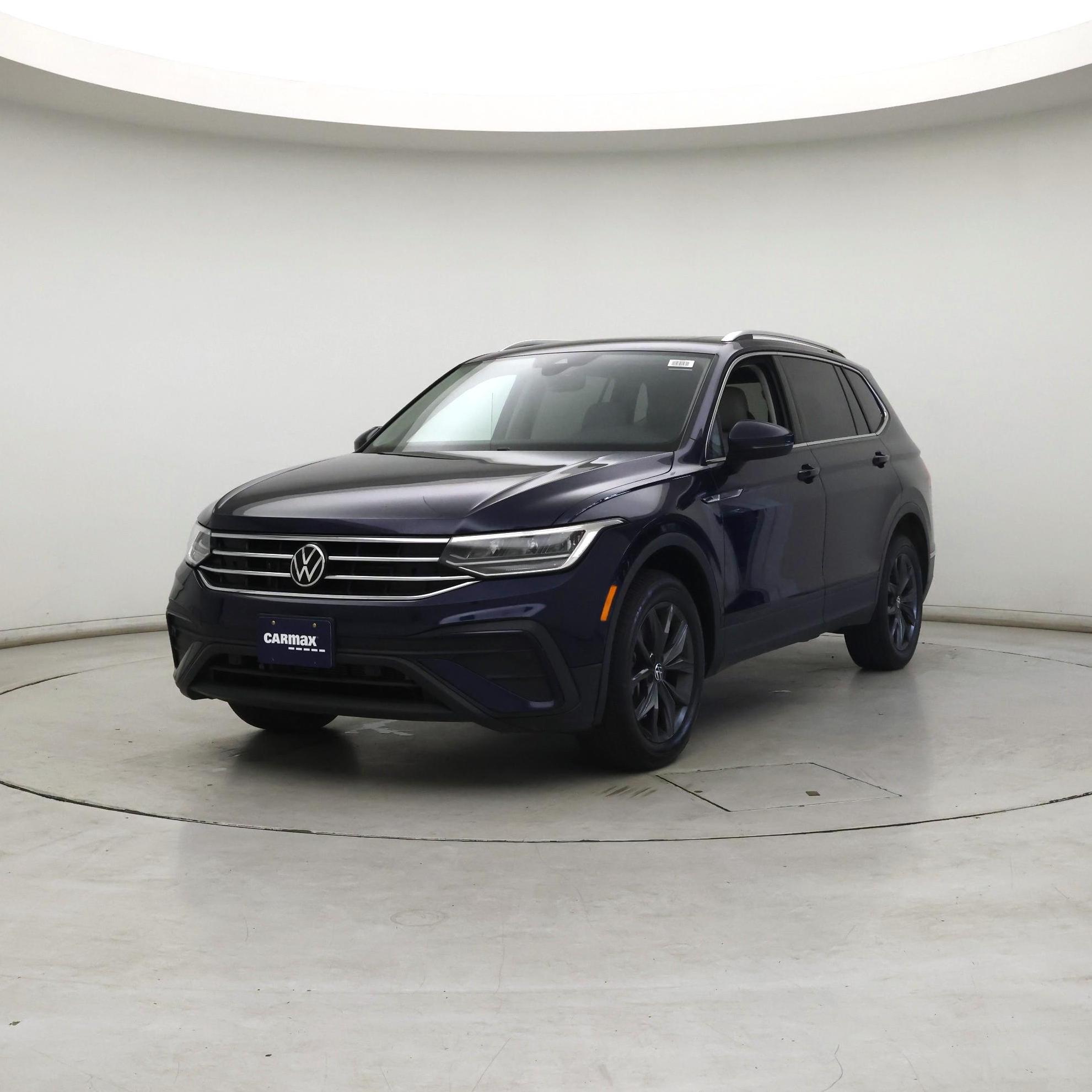 Thumbnail: 2022 Volkswagen Tiguan - 4