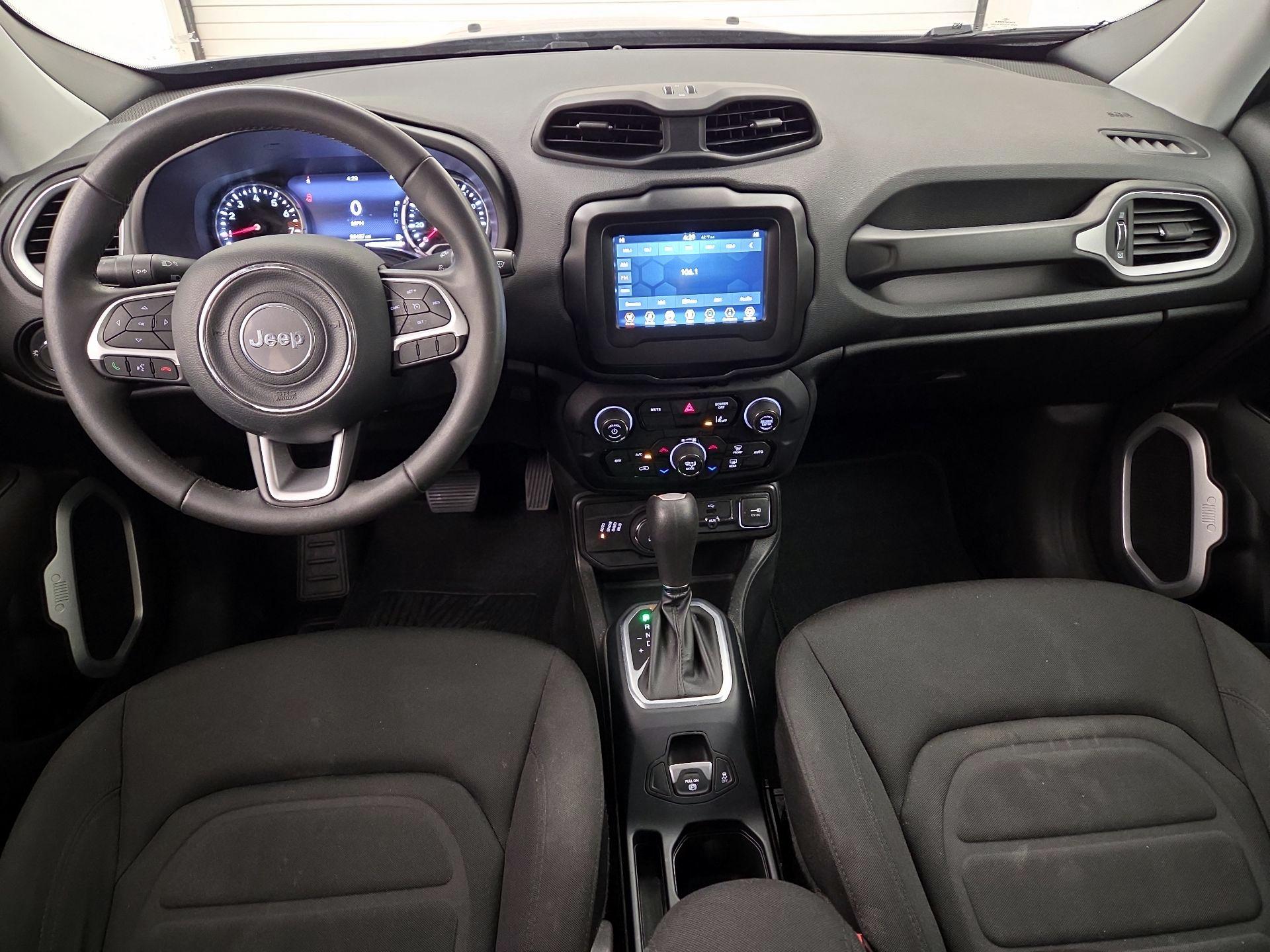 Thumbnail: 2021 Jeep Renegade - 9