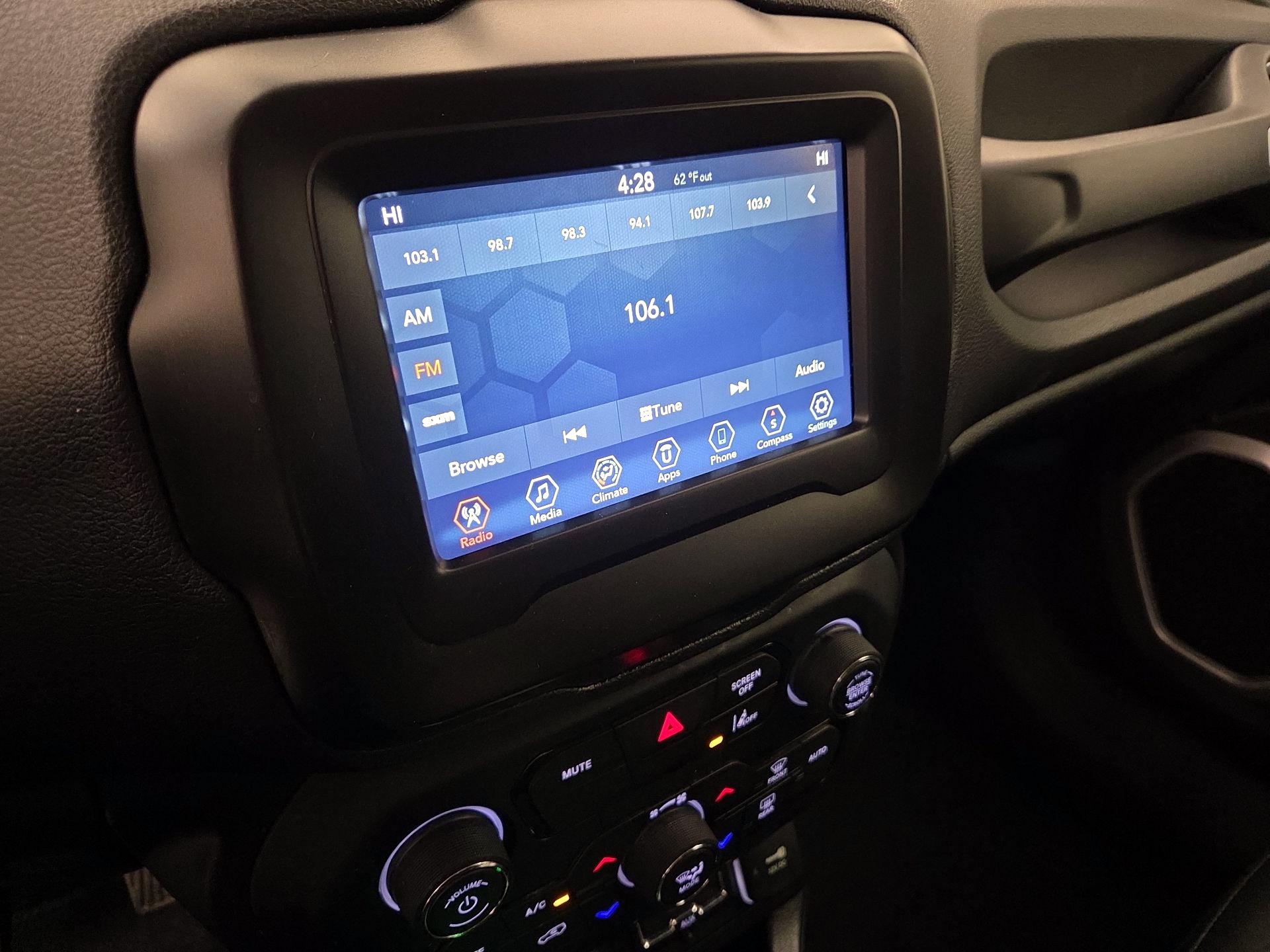 Thumbnail: 2021 Jeep Renegade - 15