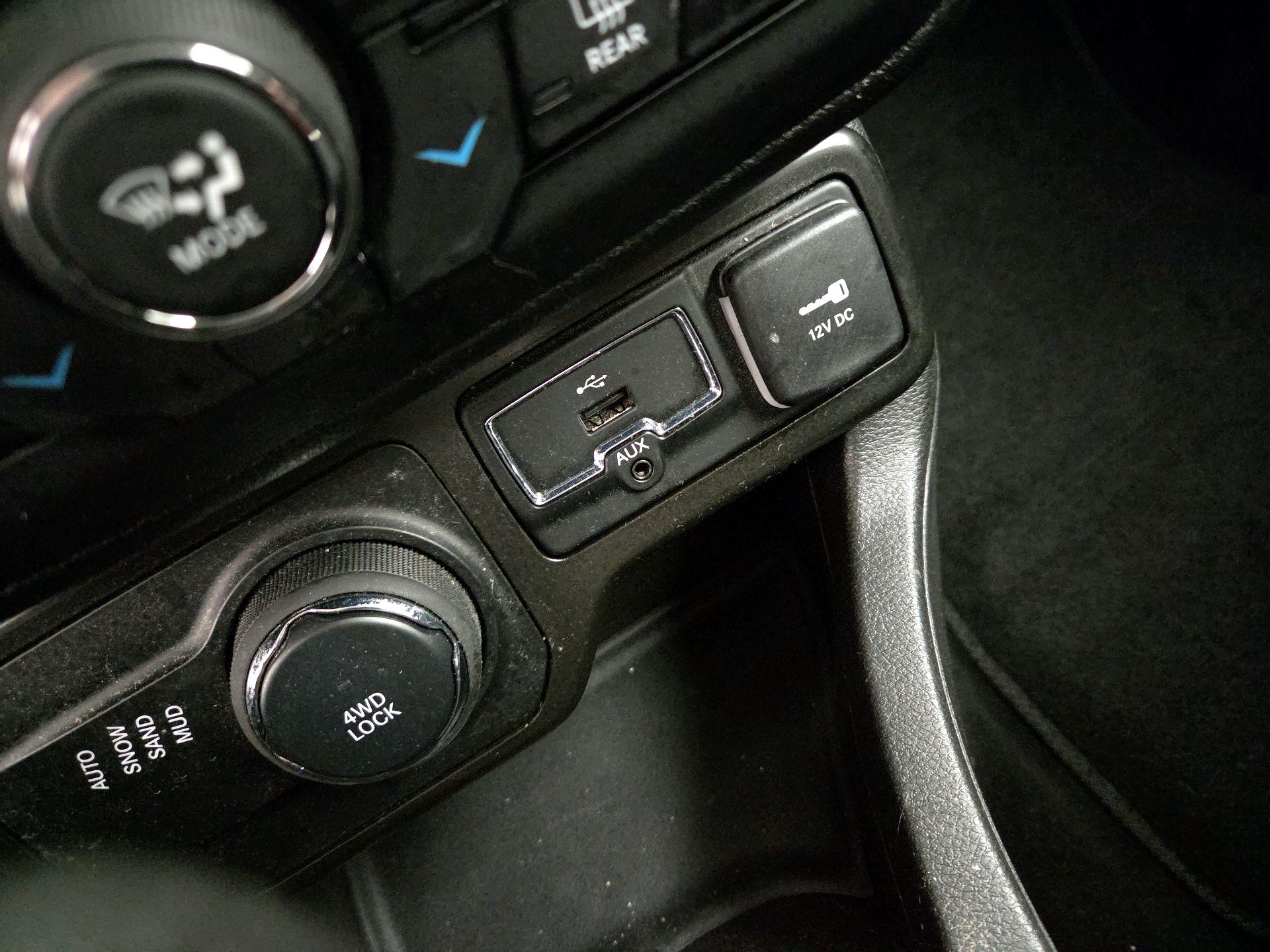 Thumbnail: 2021 Jeep Renegade - 18