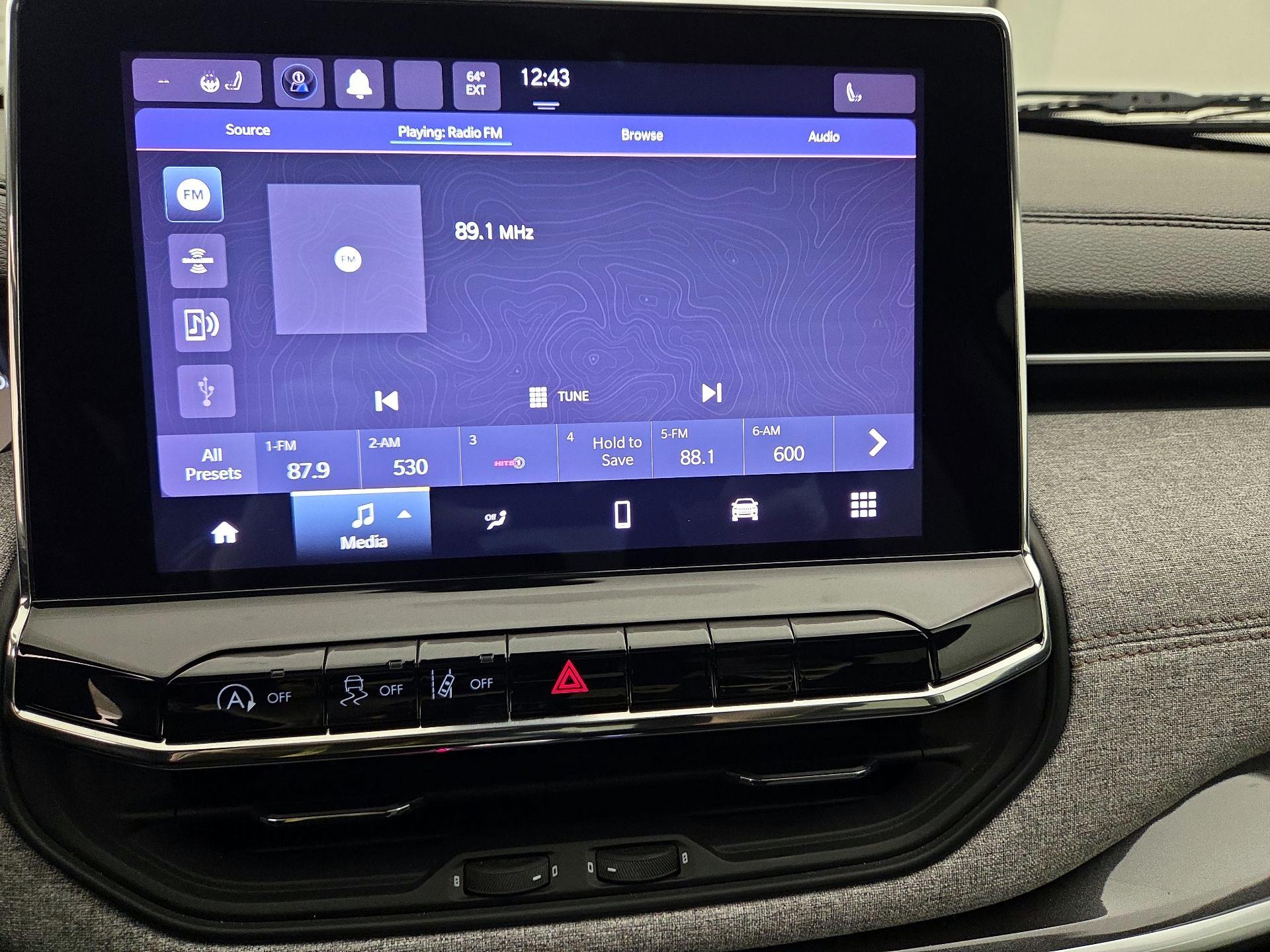 Thumbnail: 2022 Jeep Compass - 15