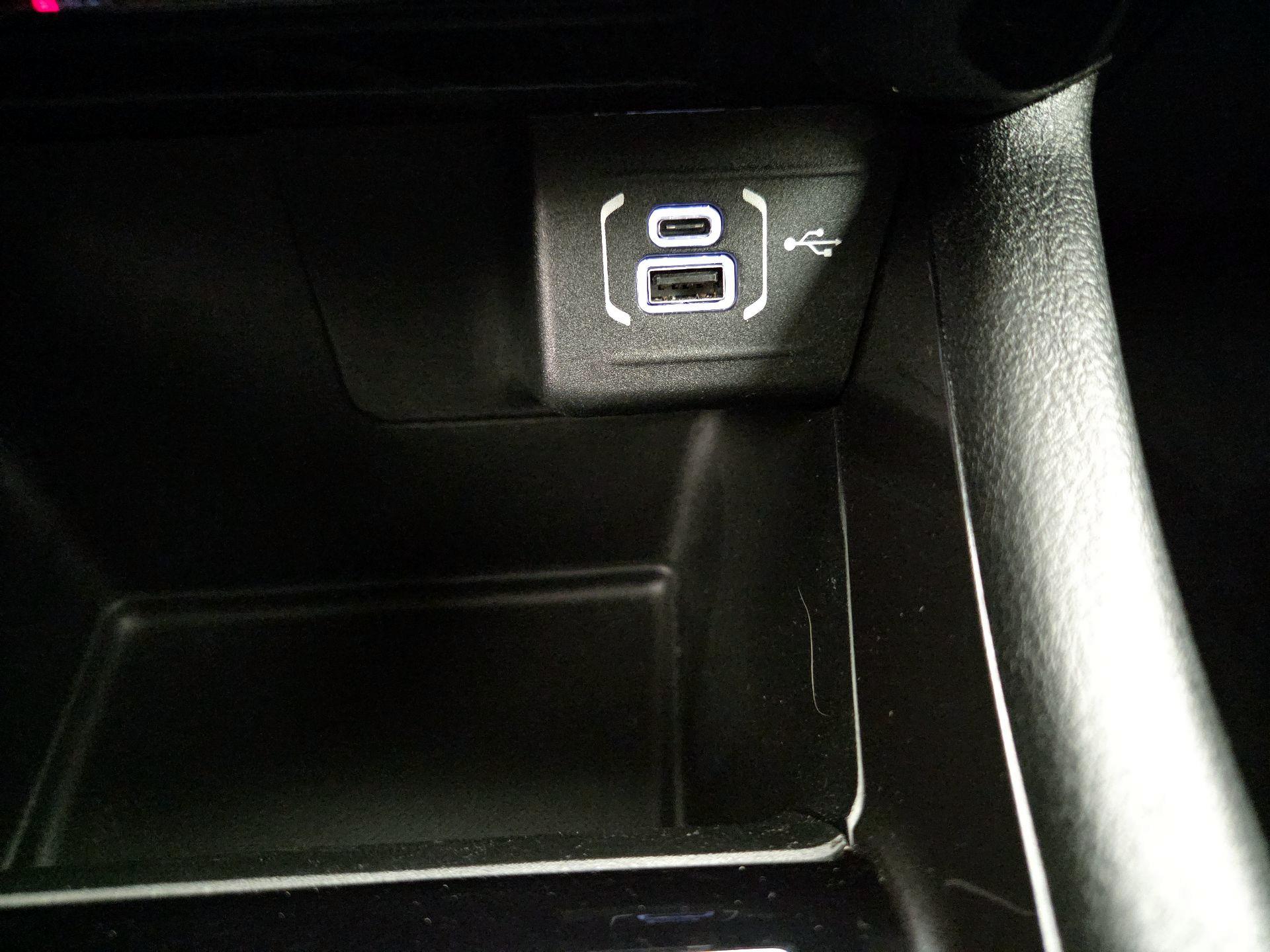 Thumbnail: 2022 Jeep Compass - 18