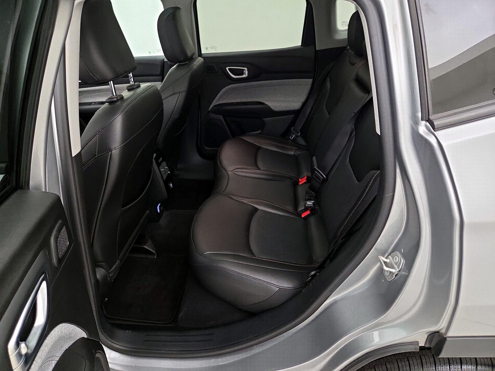 Thumbnail: 2022 Jeep Compass - 20