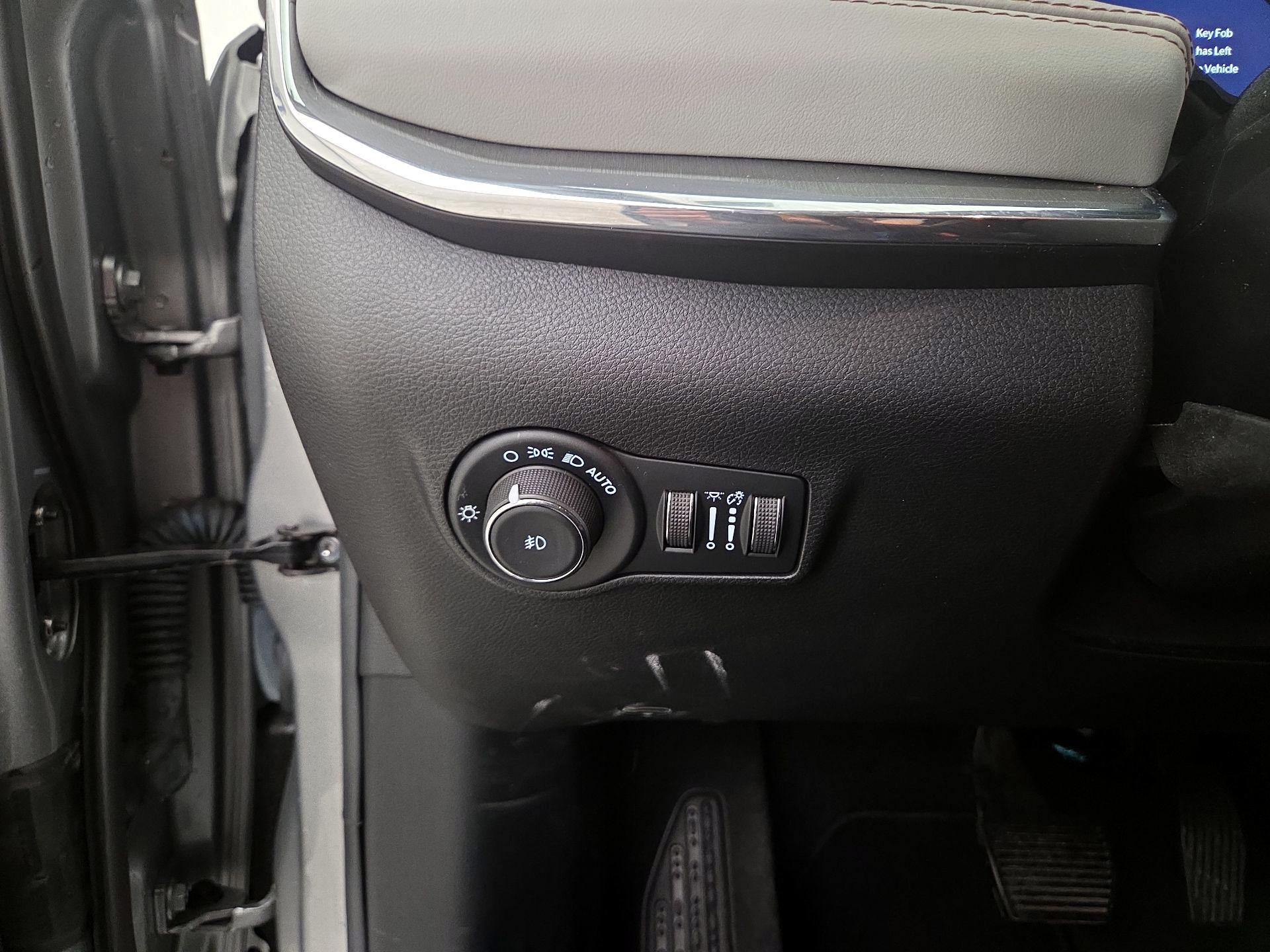 Thumbnail: 2022 Jeep Compass - 13