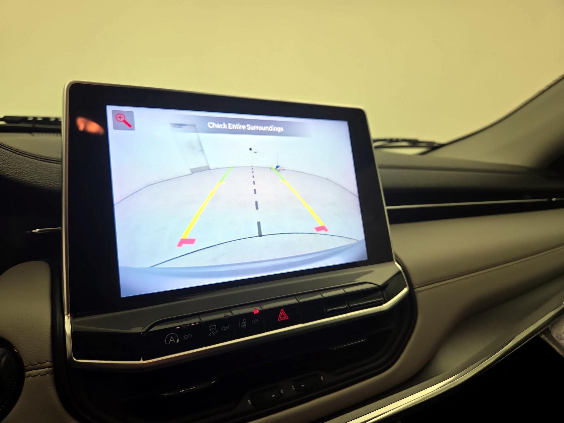 Thumbnail: 2022 Jeep Compass - 14