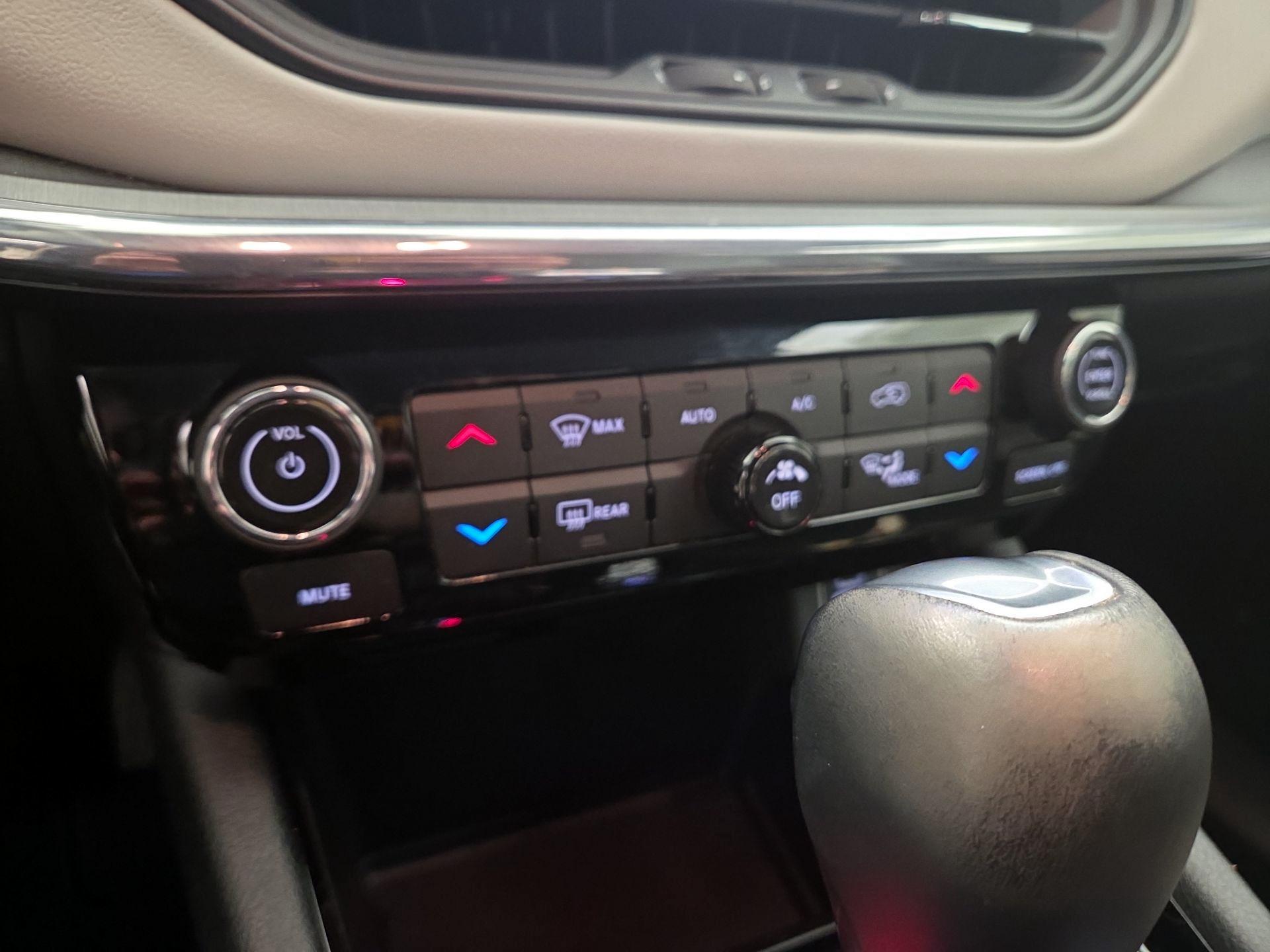 Thumbnail: 2022 Jeep Compass - 17