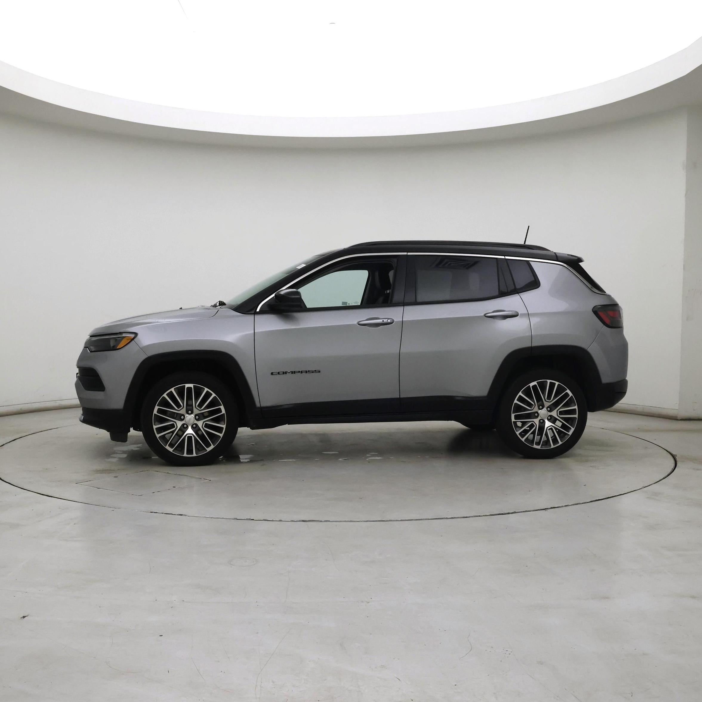Thumbnail: 2022 Jeep Compass - 3